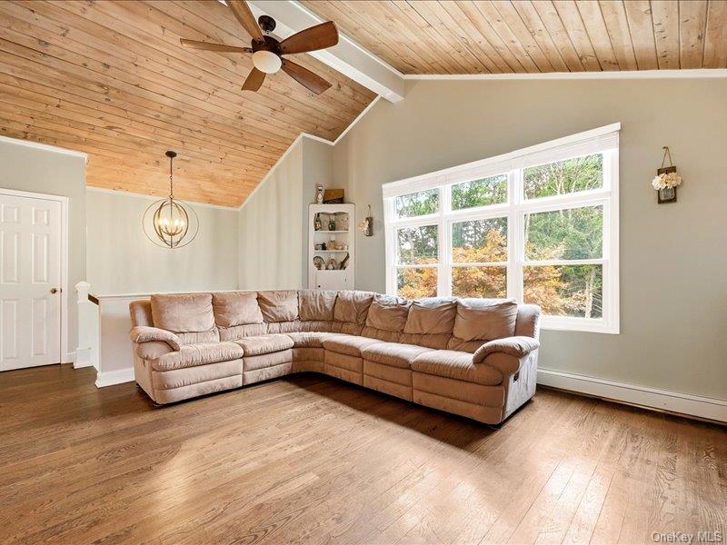 75 Lexington Road — photo 2