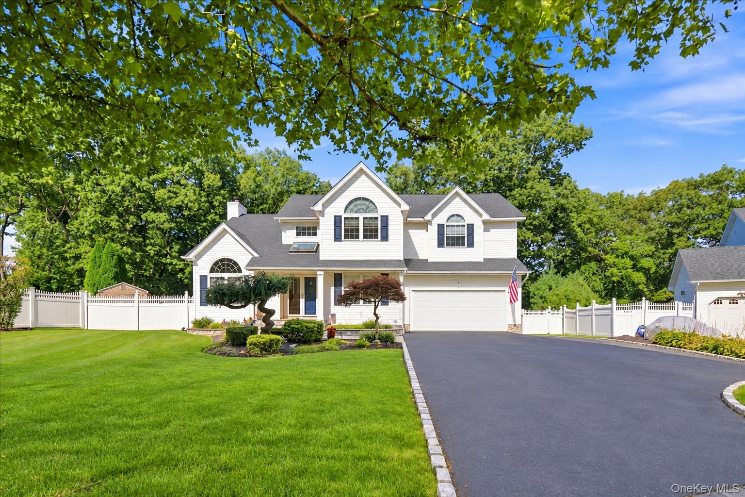5 Aspatuck Court
