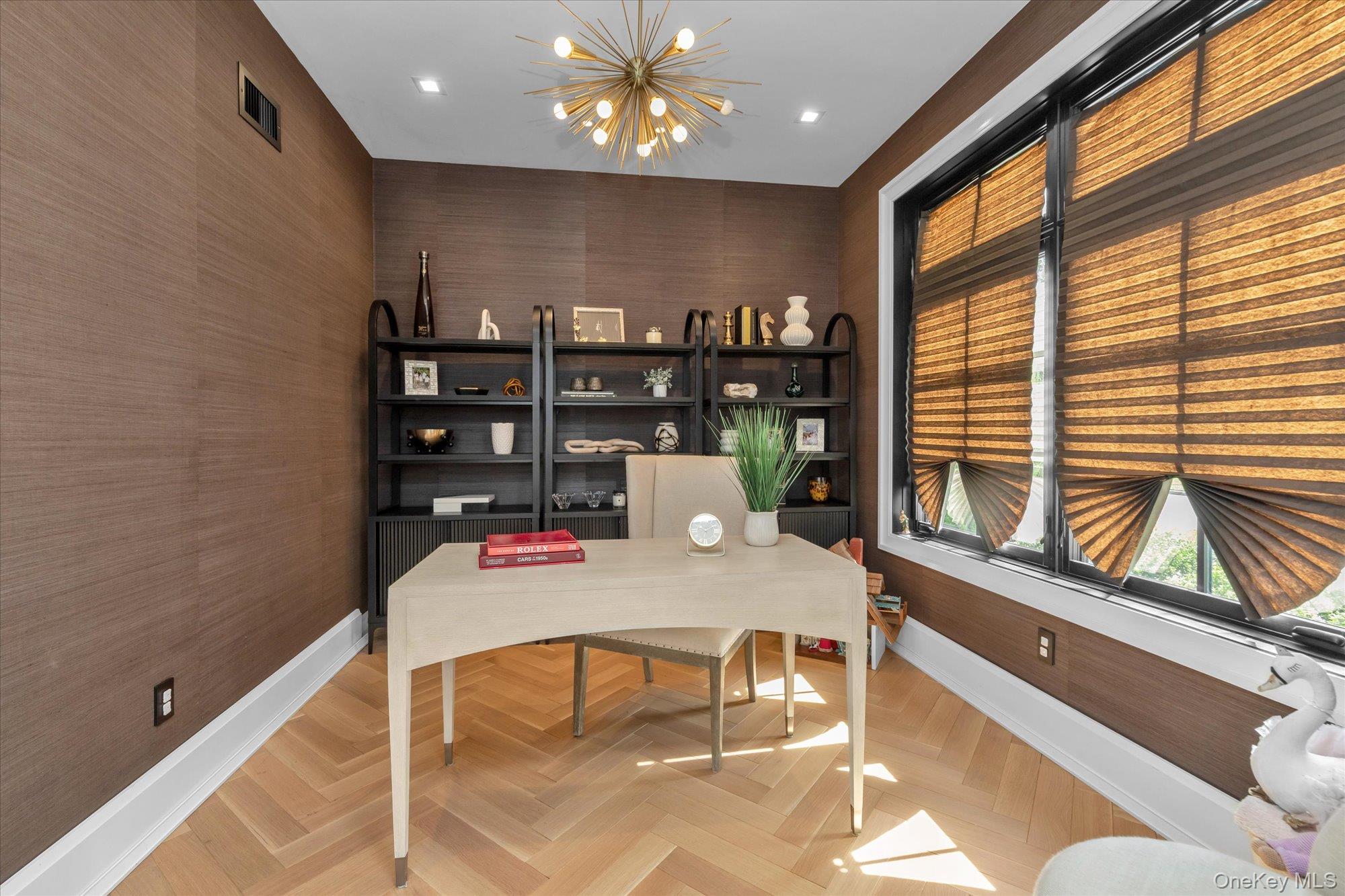 15 Alice Avenue — photo 13