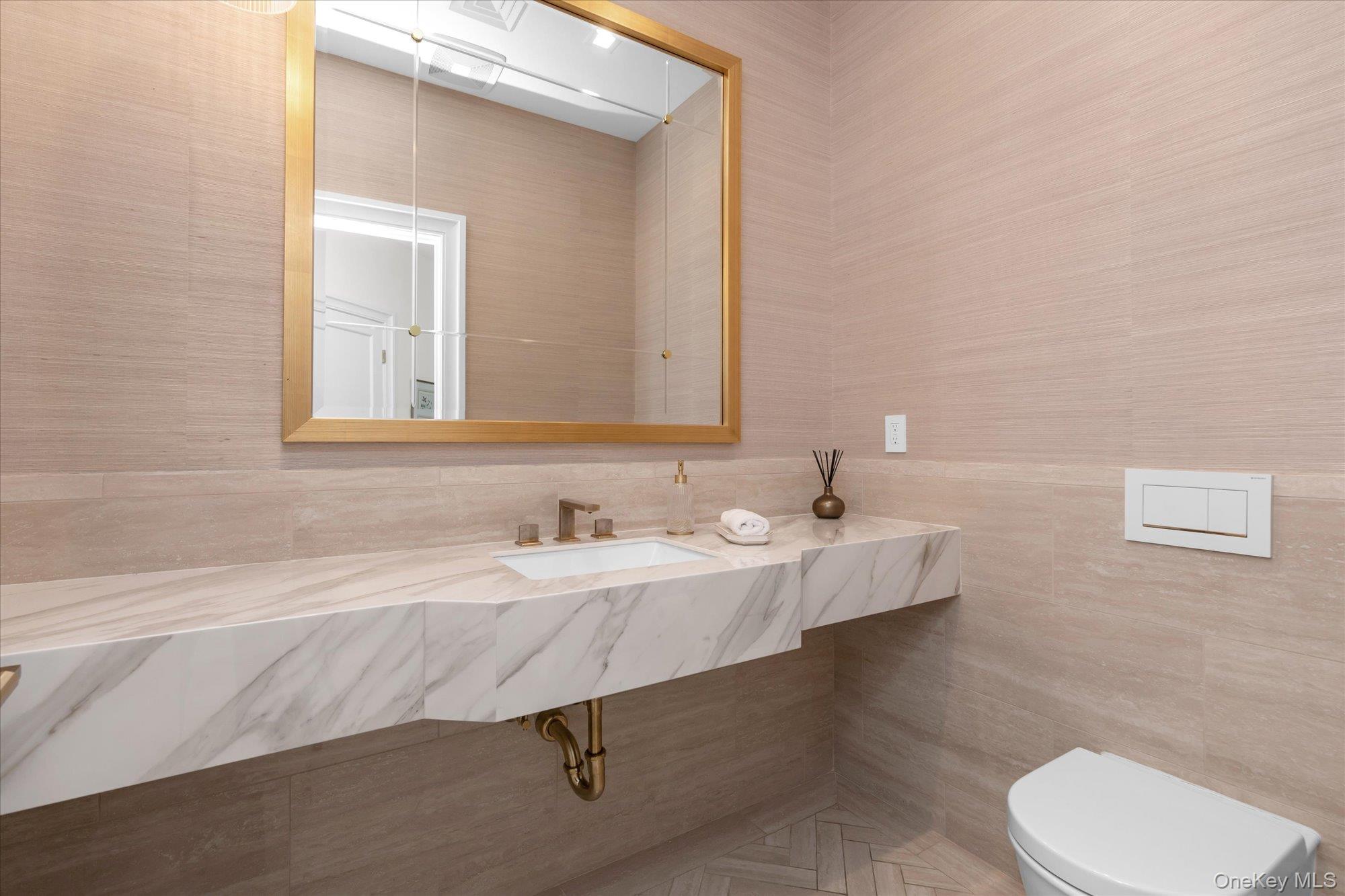 15 Alice Avenue — photo 14