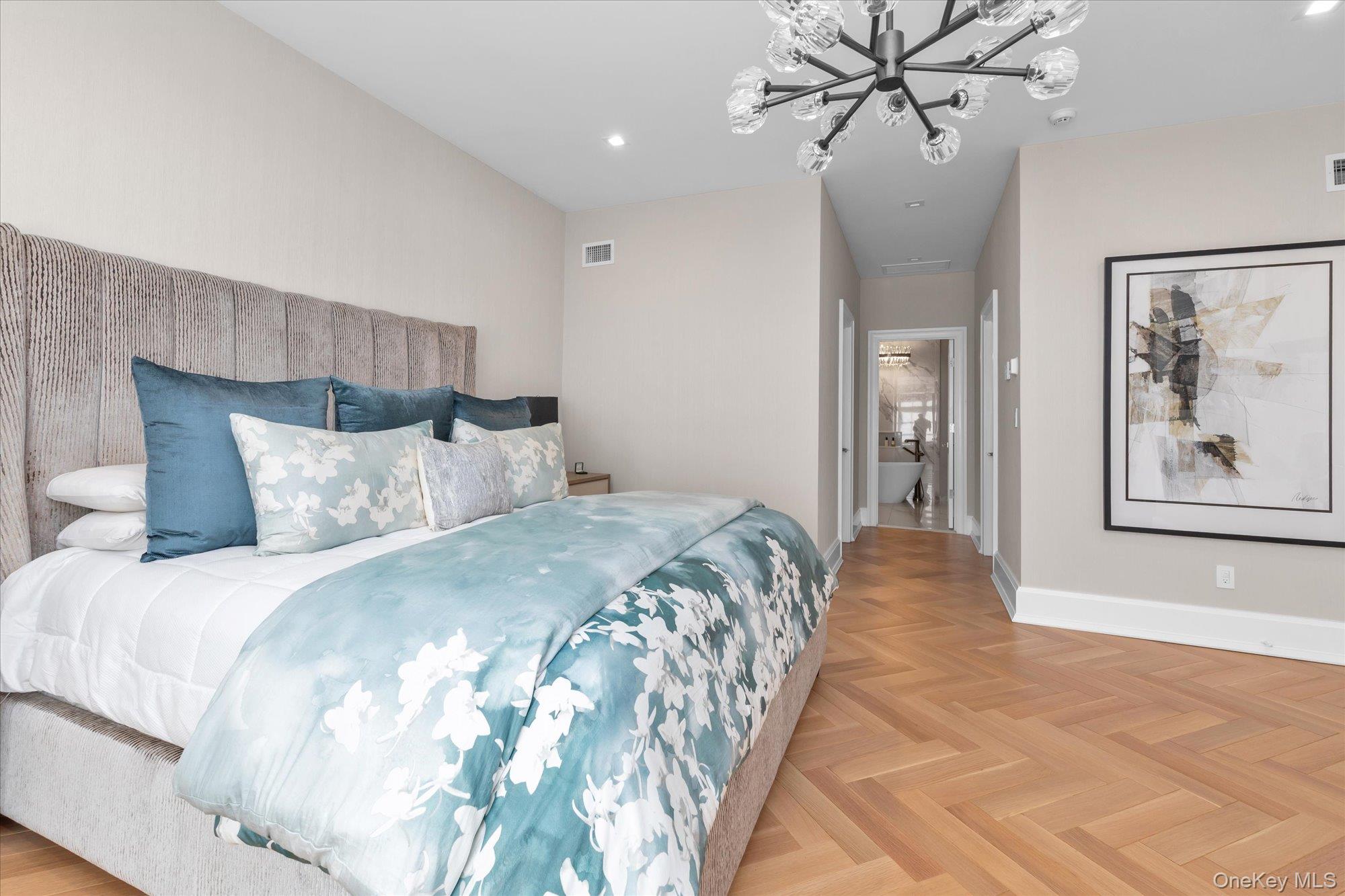 15 Alice Avenue — photo 17