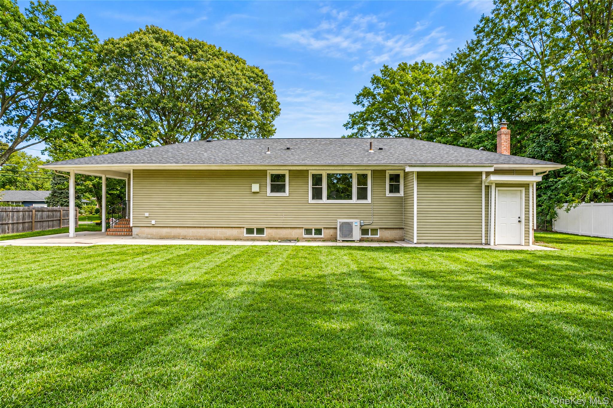 132 Smith Avenue — photo 3