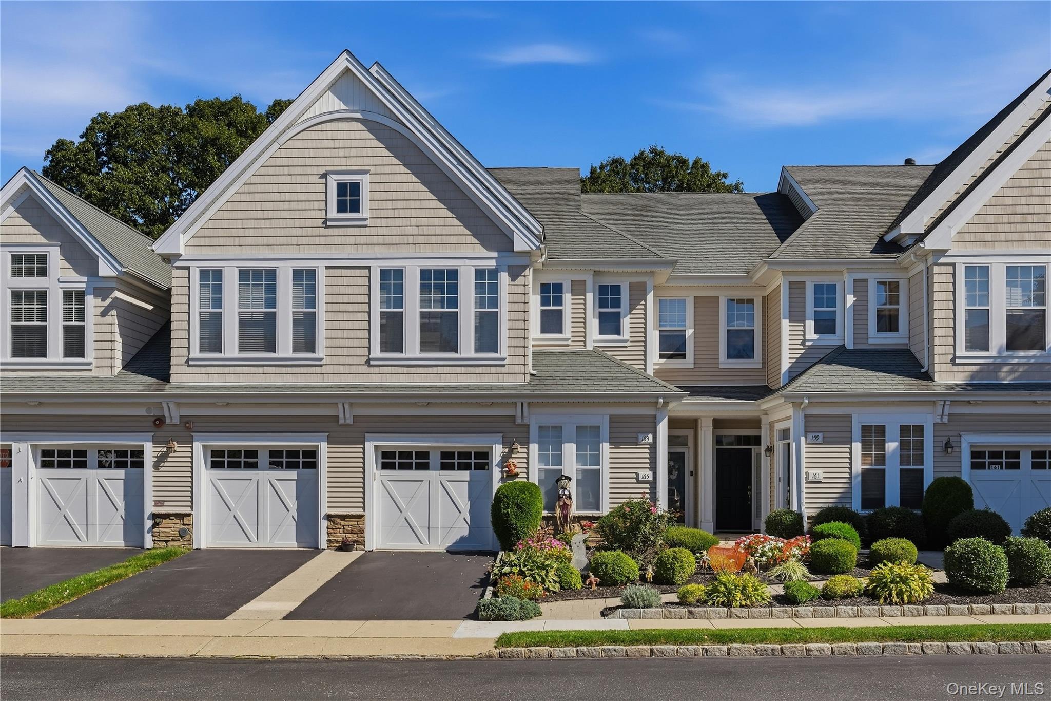 163 Symphony Drive, Lake Grove