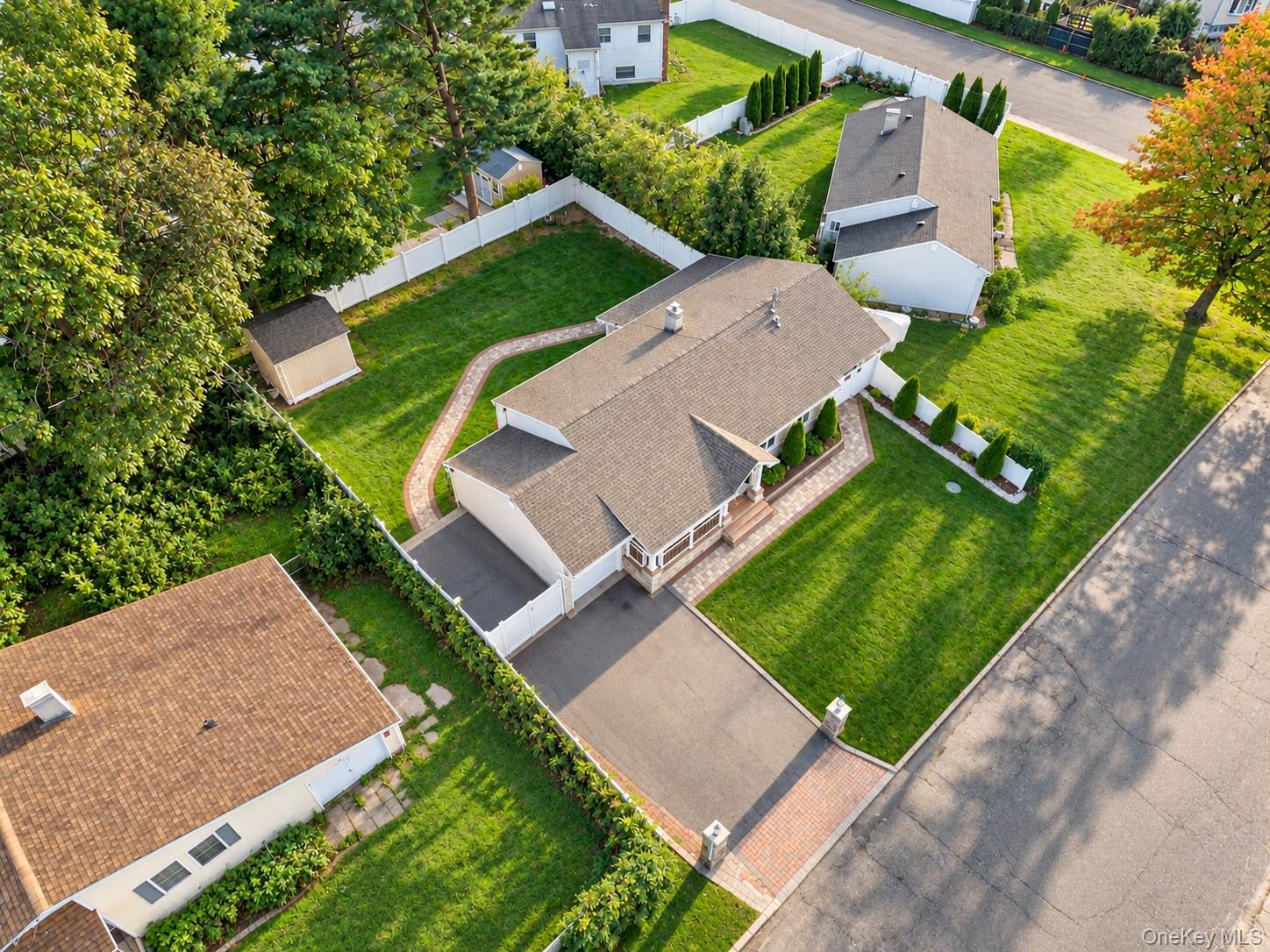 42 Blue Jay Drive — photo 31