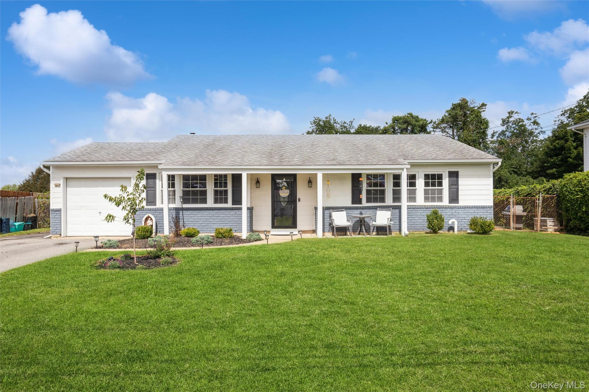 35 Norman Drive, Bohemia