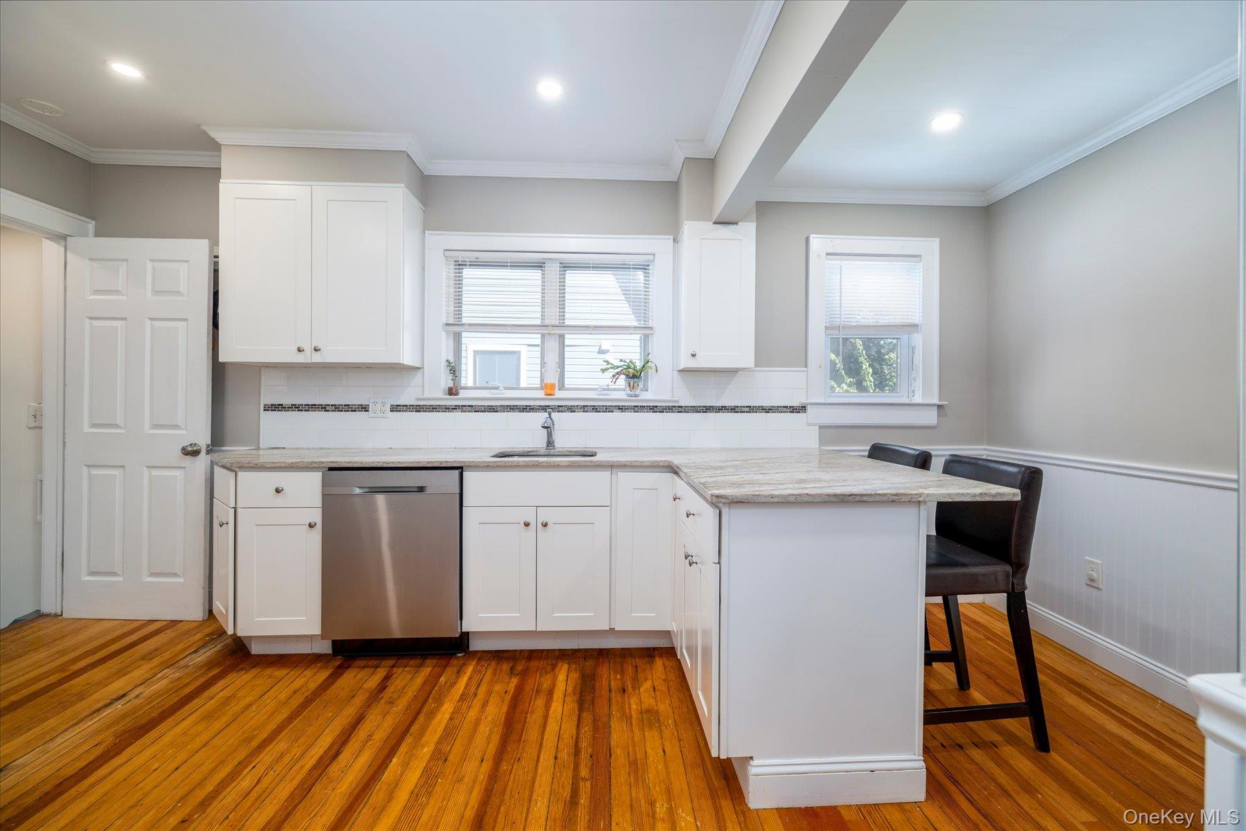 22 Stuart Avenue — photo 14