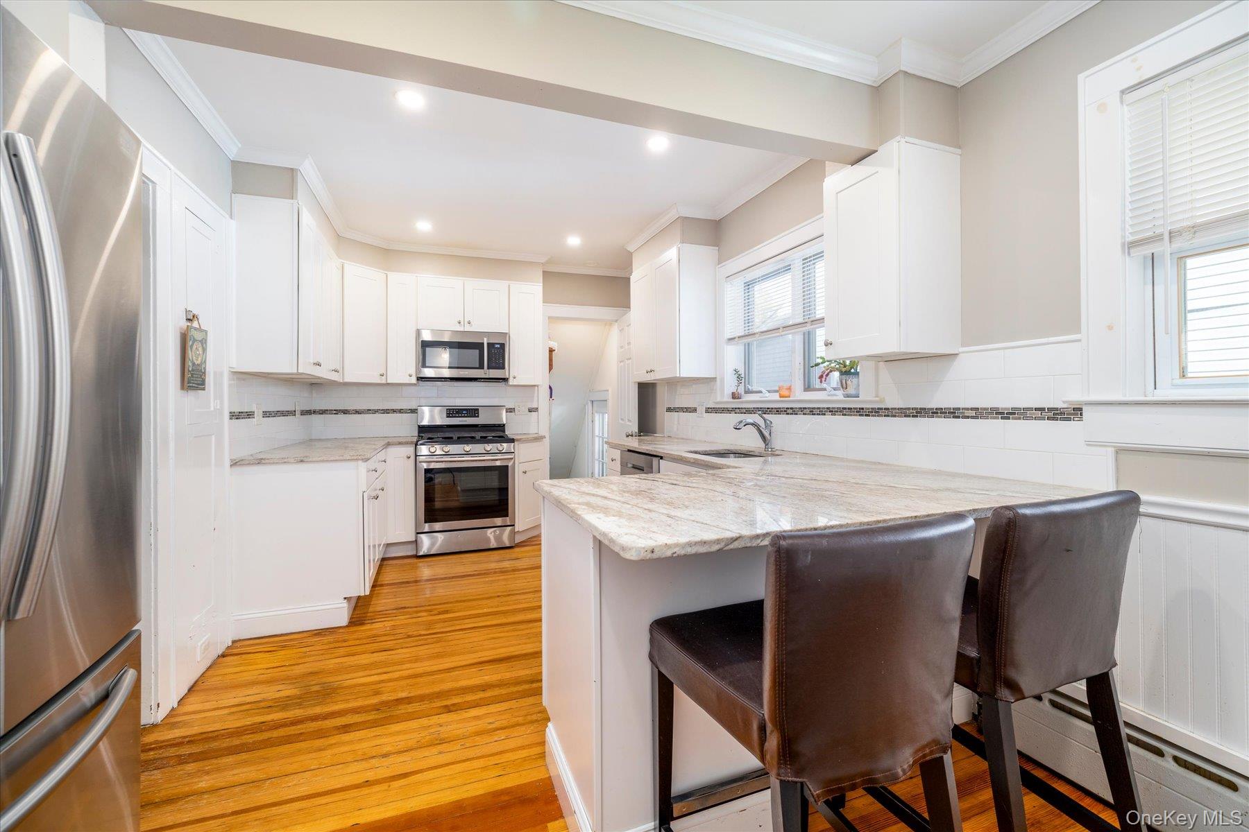 22 Stuart Avenue — photo 2