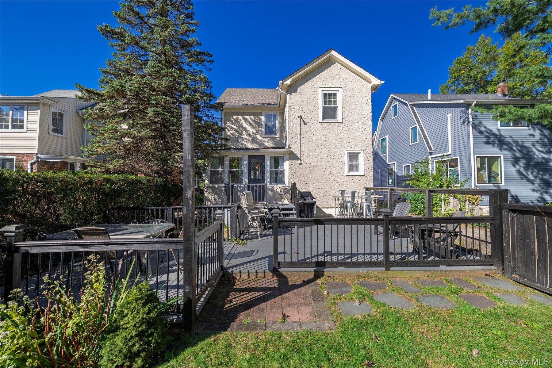 22 Stuart Avenue — photo 23