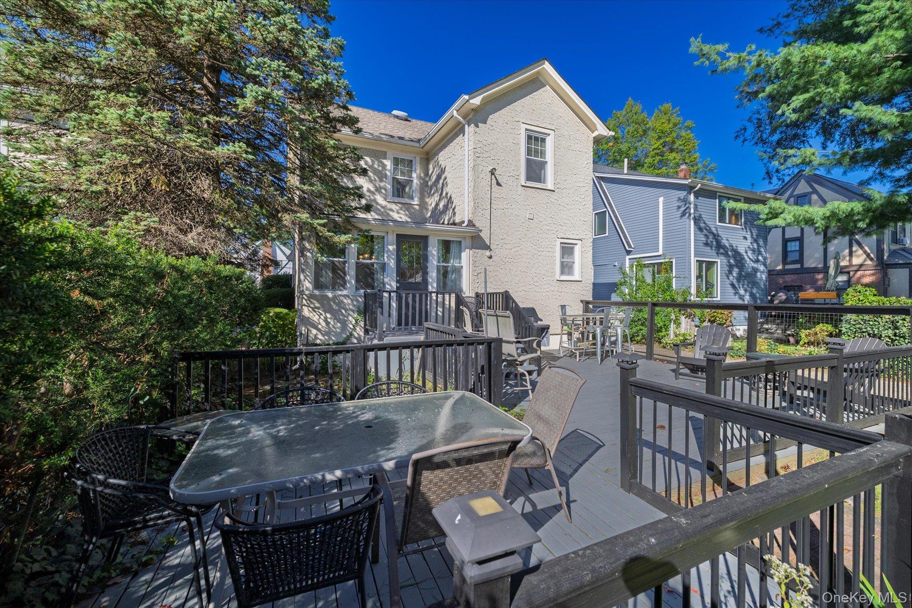 22 Stuart Avenue — photo 24