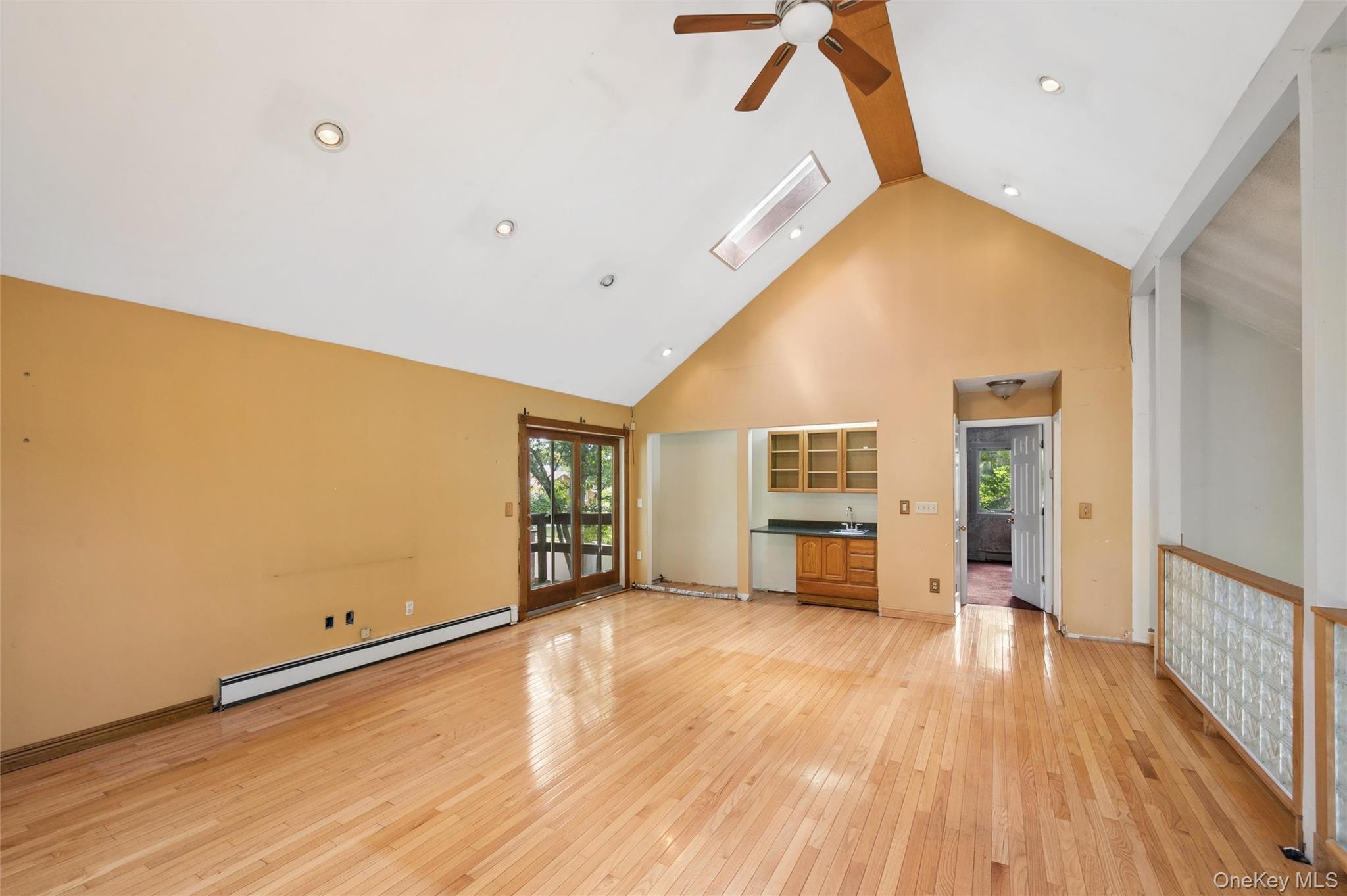 65 Morris Avenue — photo 18