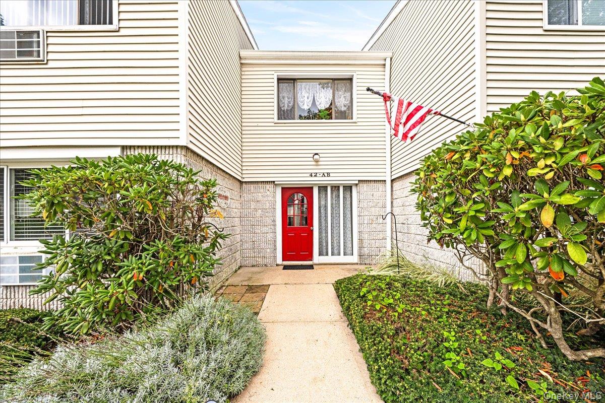 42 Richmond Boulevard #3A, Ronkonkoma
