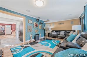 32 Pine Tree Drive — photo 6