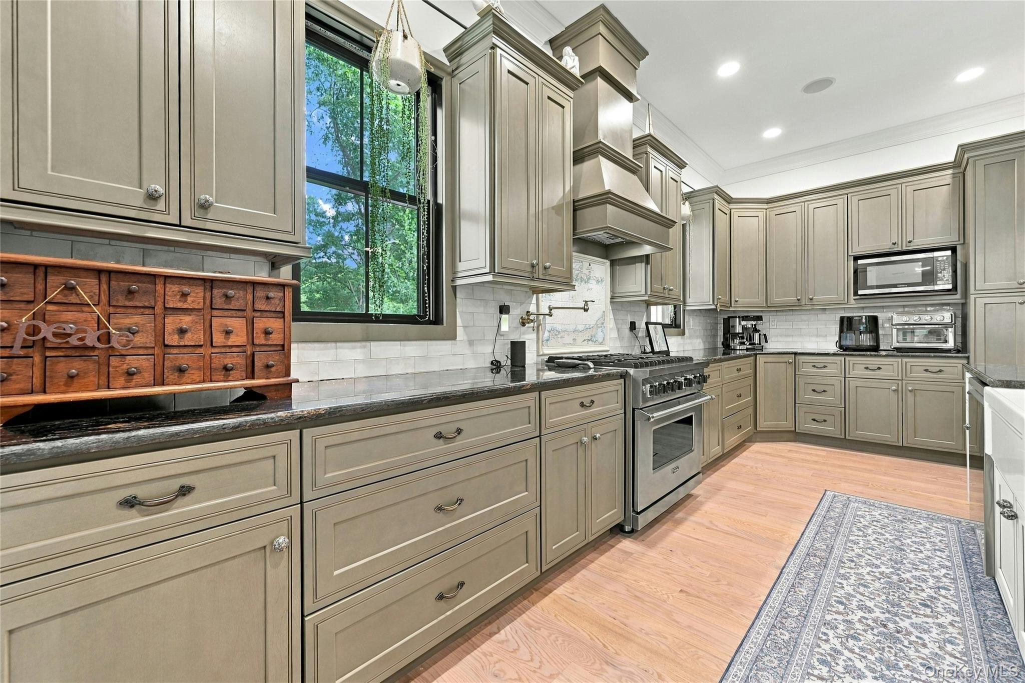 595 Moriches Road — photo 14