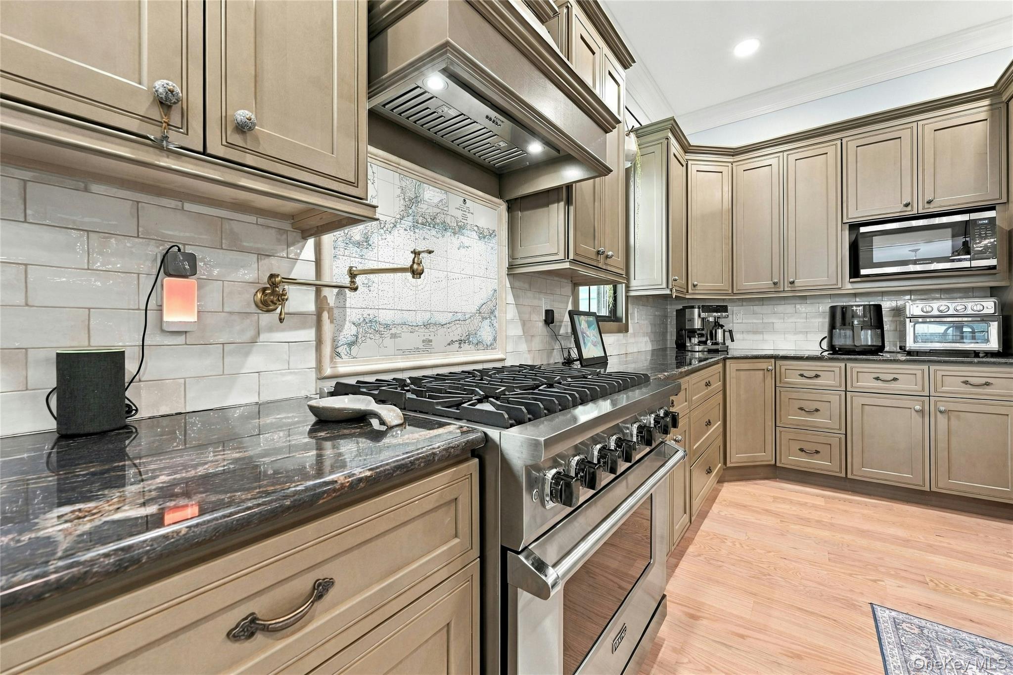 595 Moriches Road — photo 15
