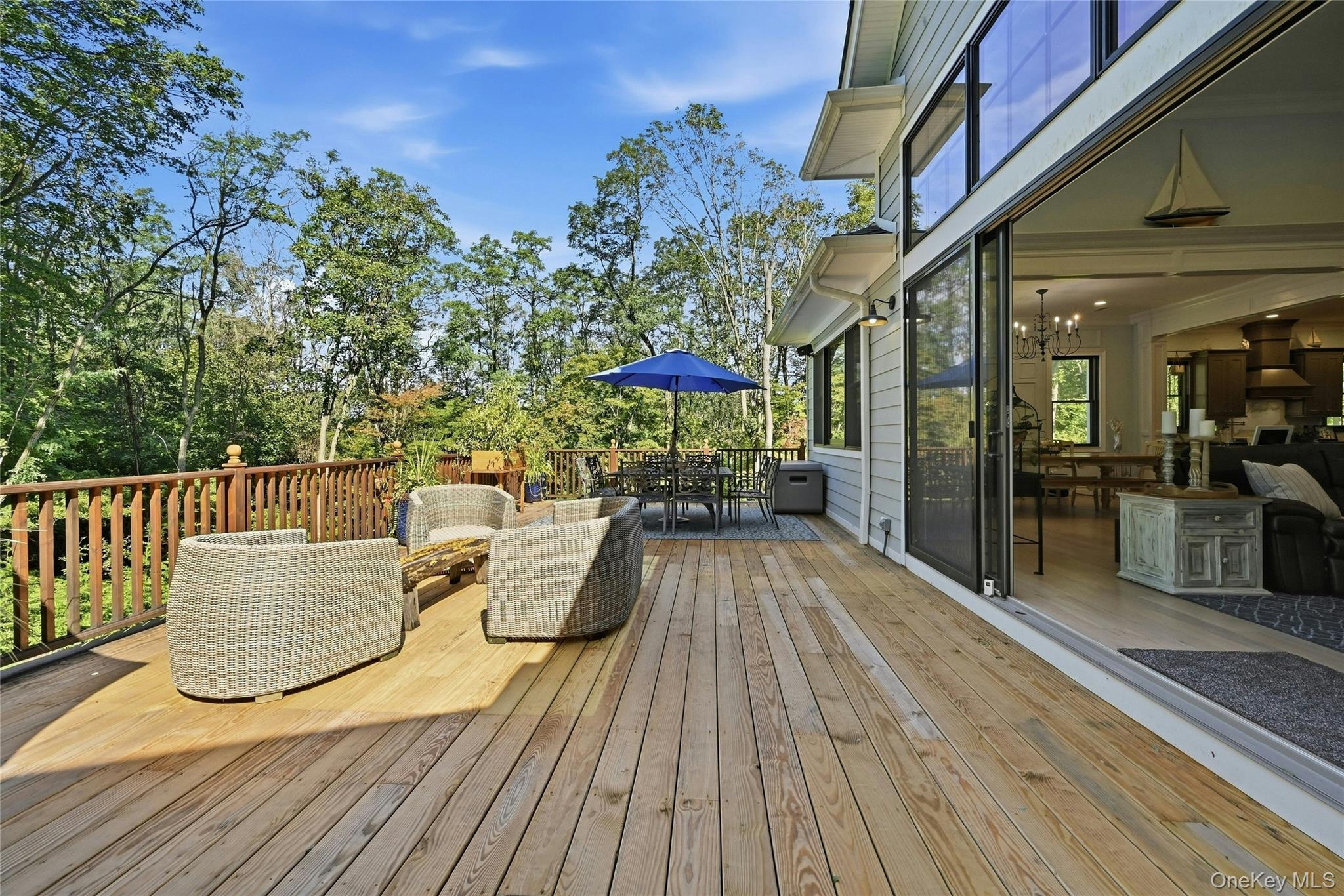 595 Moriches Road — photo 31