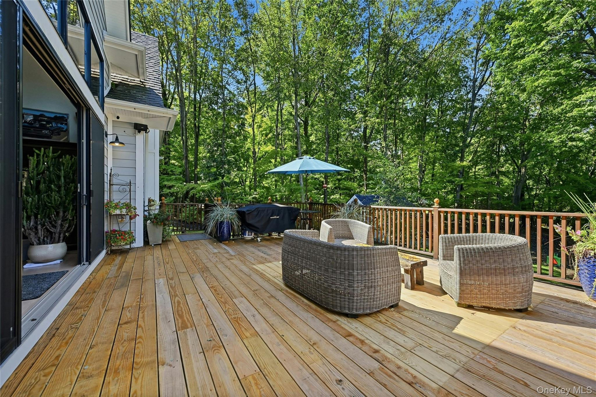 595 Moriches Road — photo 31
