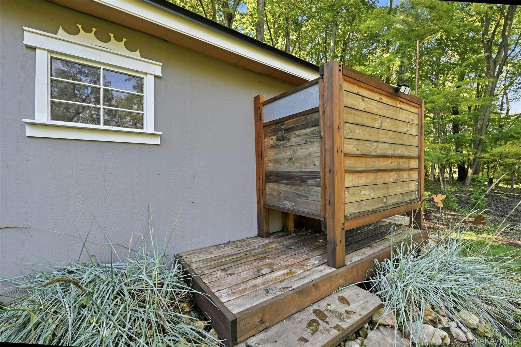 595 Moriches Road — photo 37