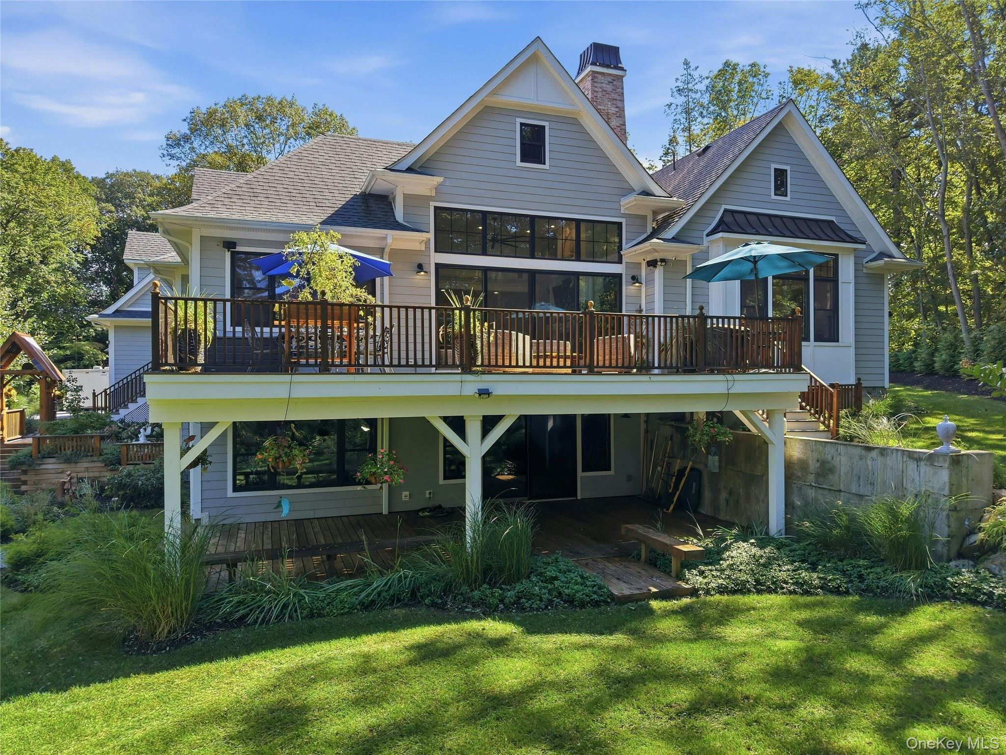 595 Moriches Road — photo 44