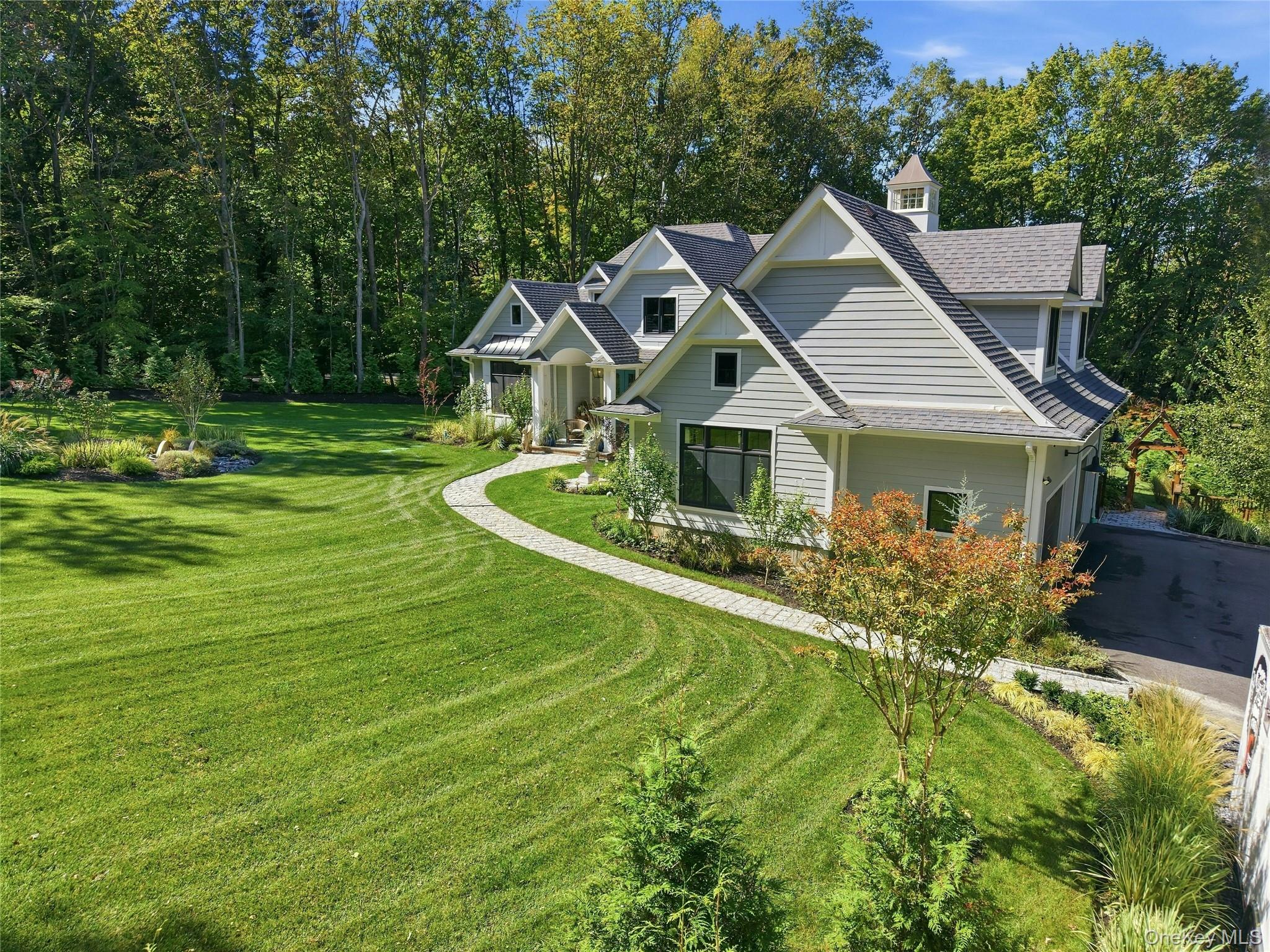 595 Moriches Road — photo 46