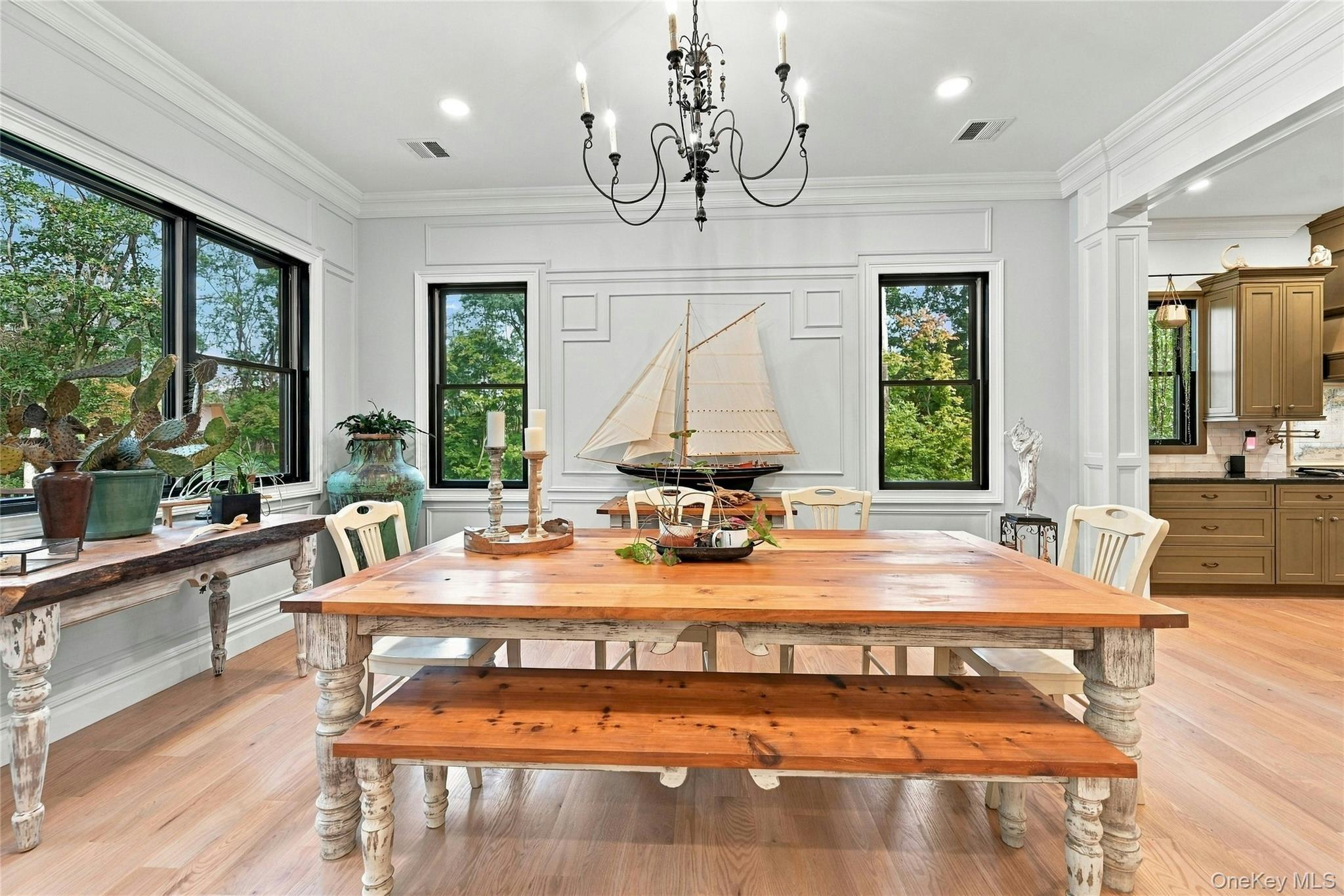 595 Moriches Road — photo 10