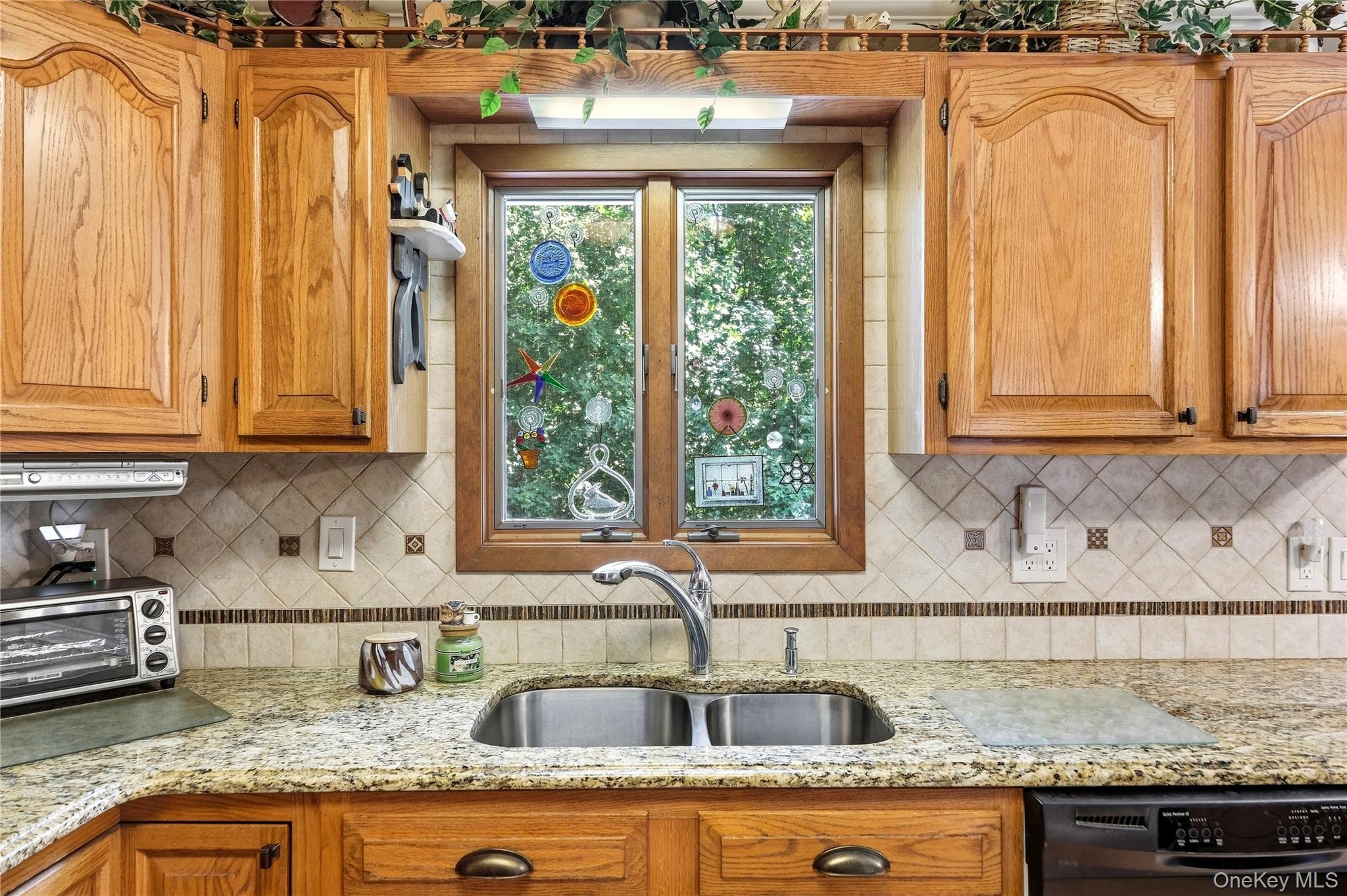 26 Pickwick Hill Drive — photo 8