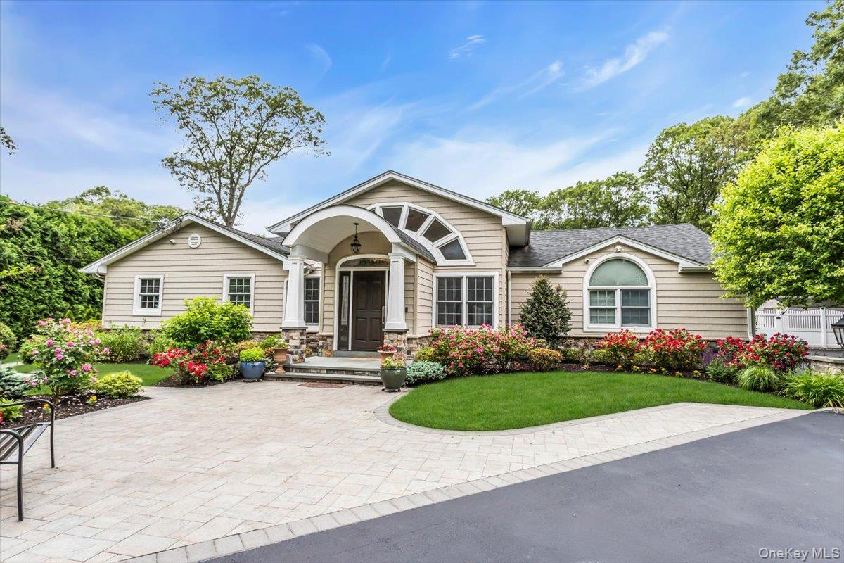 21 Buttonwood Drive, Dix Hills