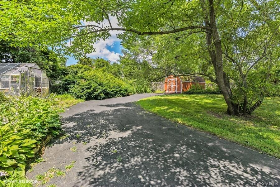 23 Hill House Lane — photo 19