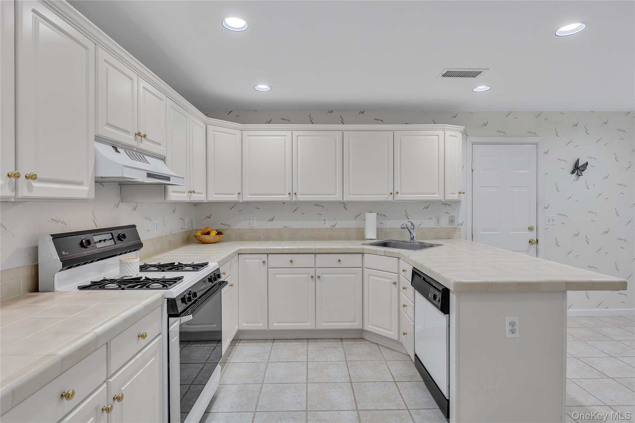6 Gerriet Court — photo 10