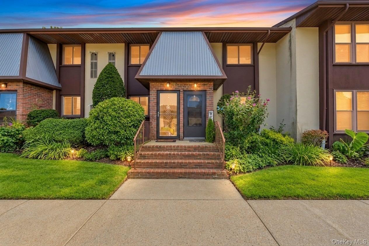 4 Balsam Court #4, Selden