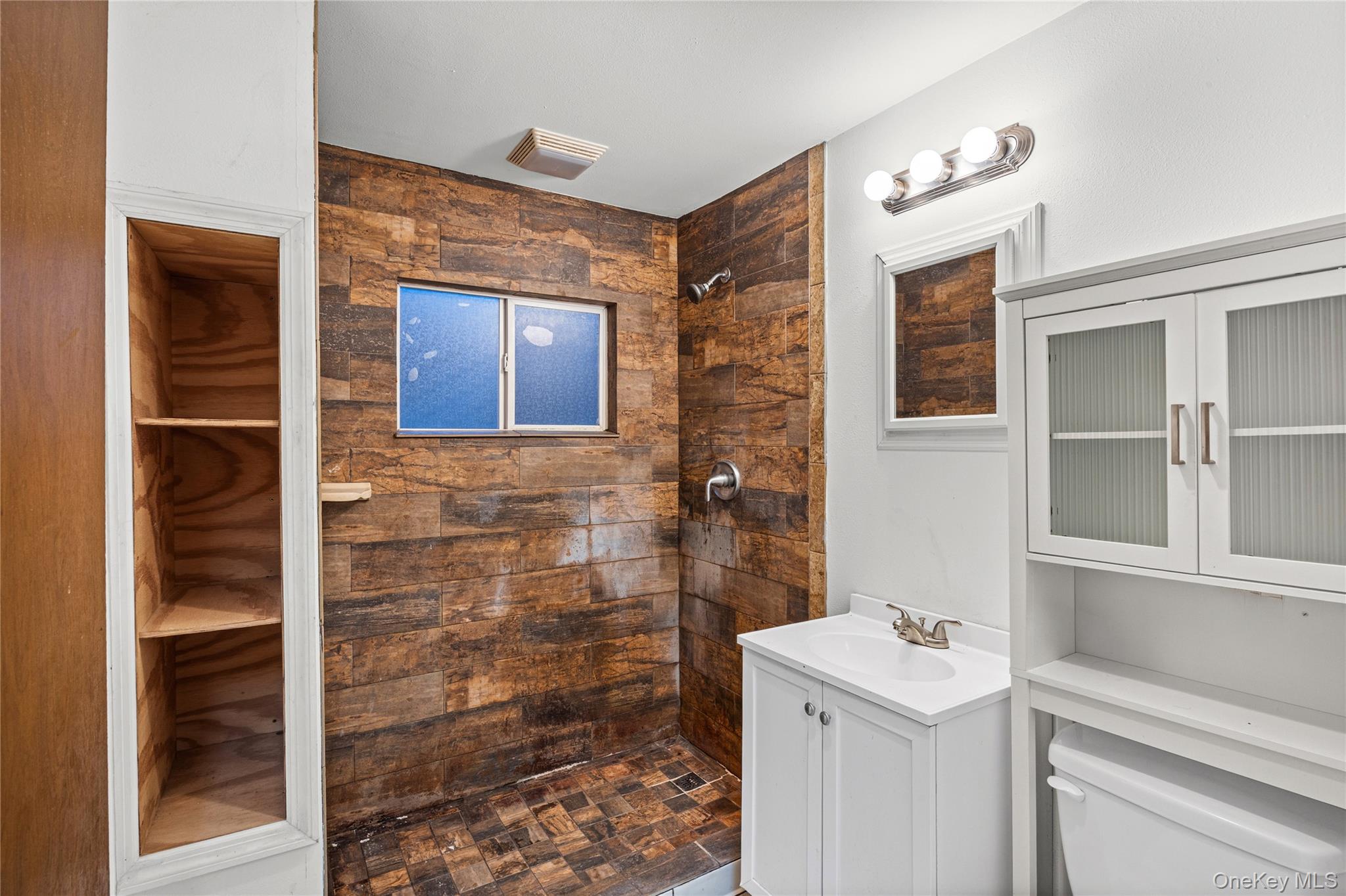 410 Midwood Avenue — photo 40