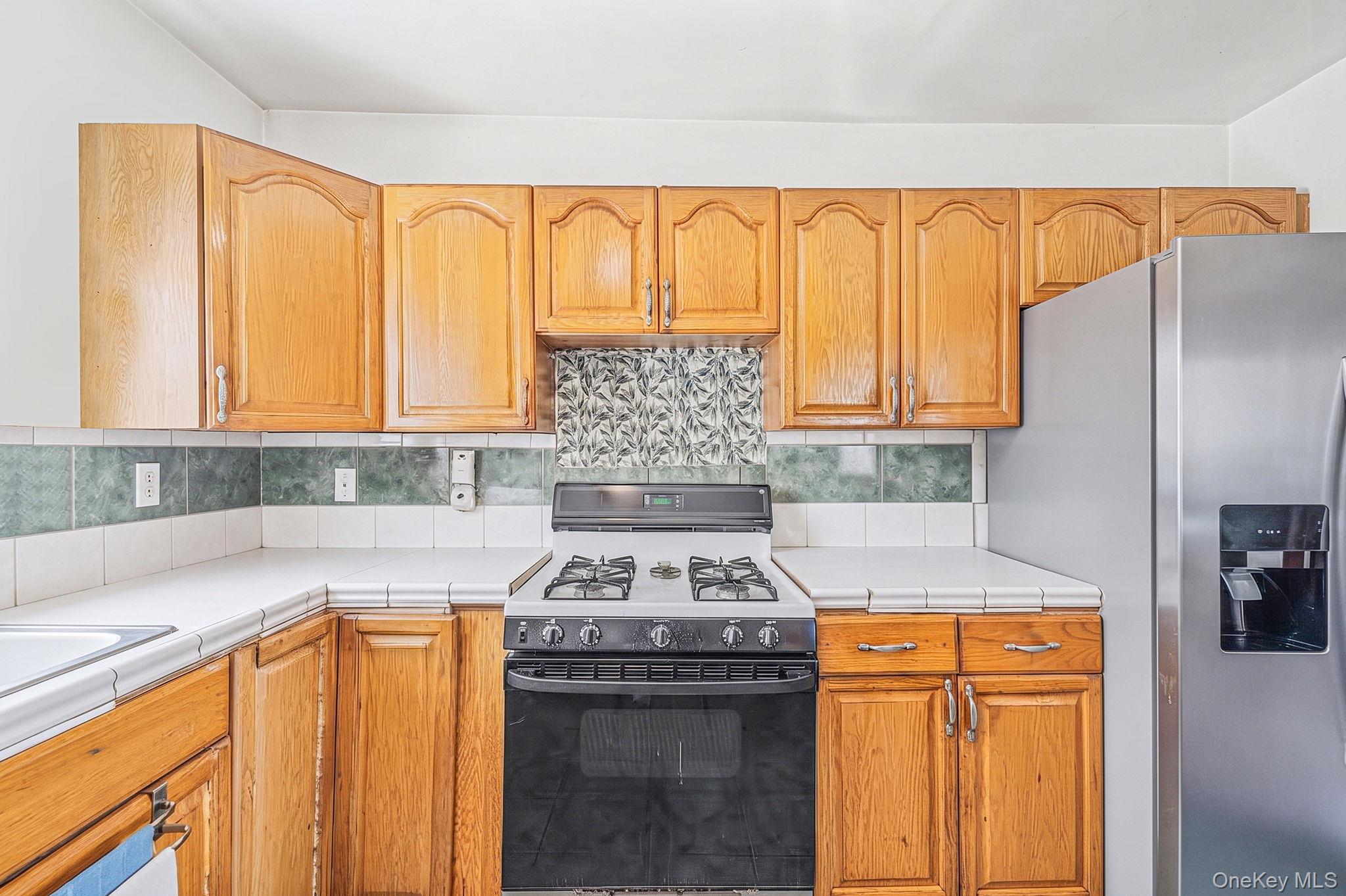 182 Commack Road — photo 20