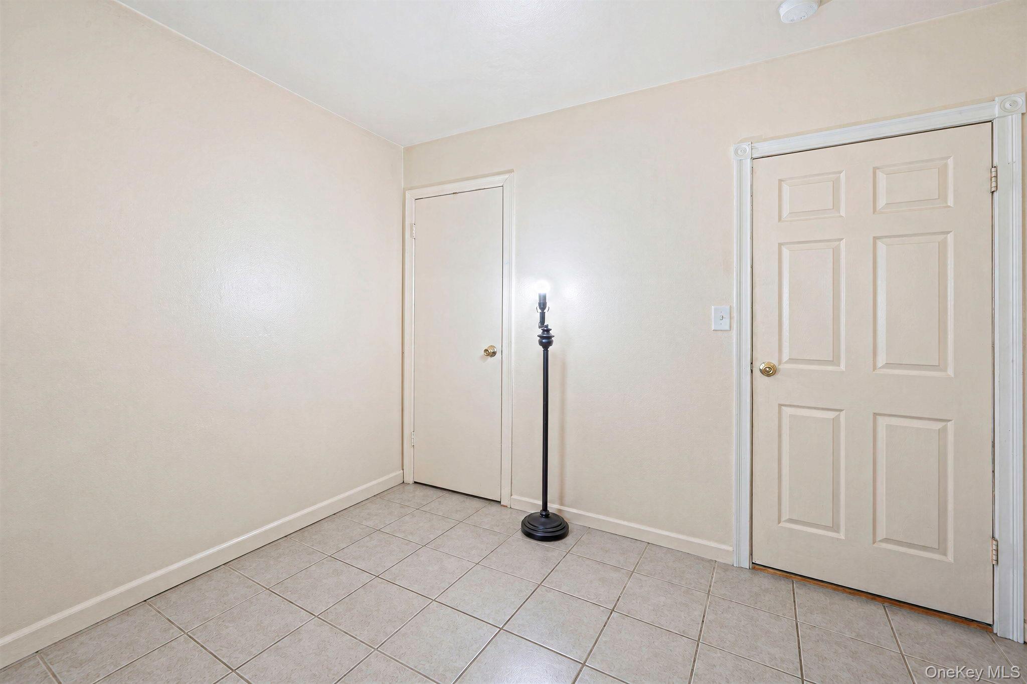 182 Commack Road — photo 25