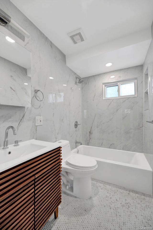 870 Southern Parkway — photo 12