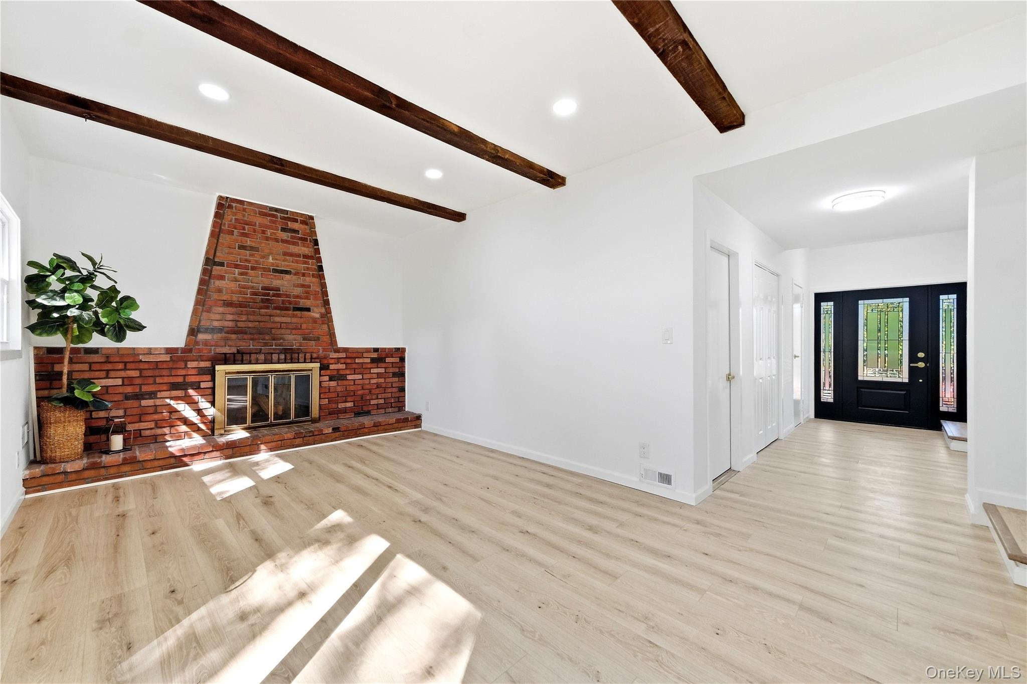 4 Deepdale Drive — photo 13