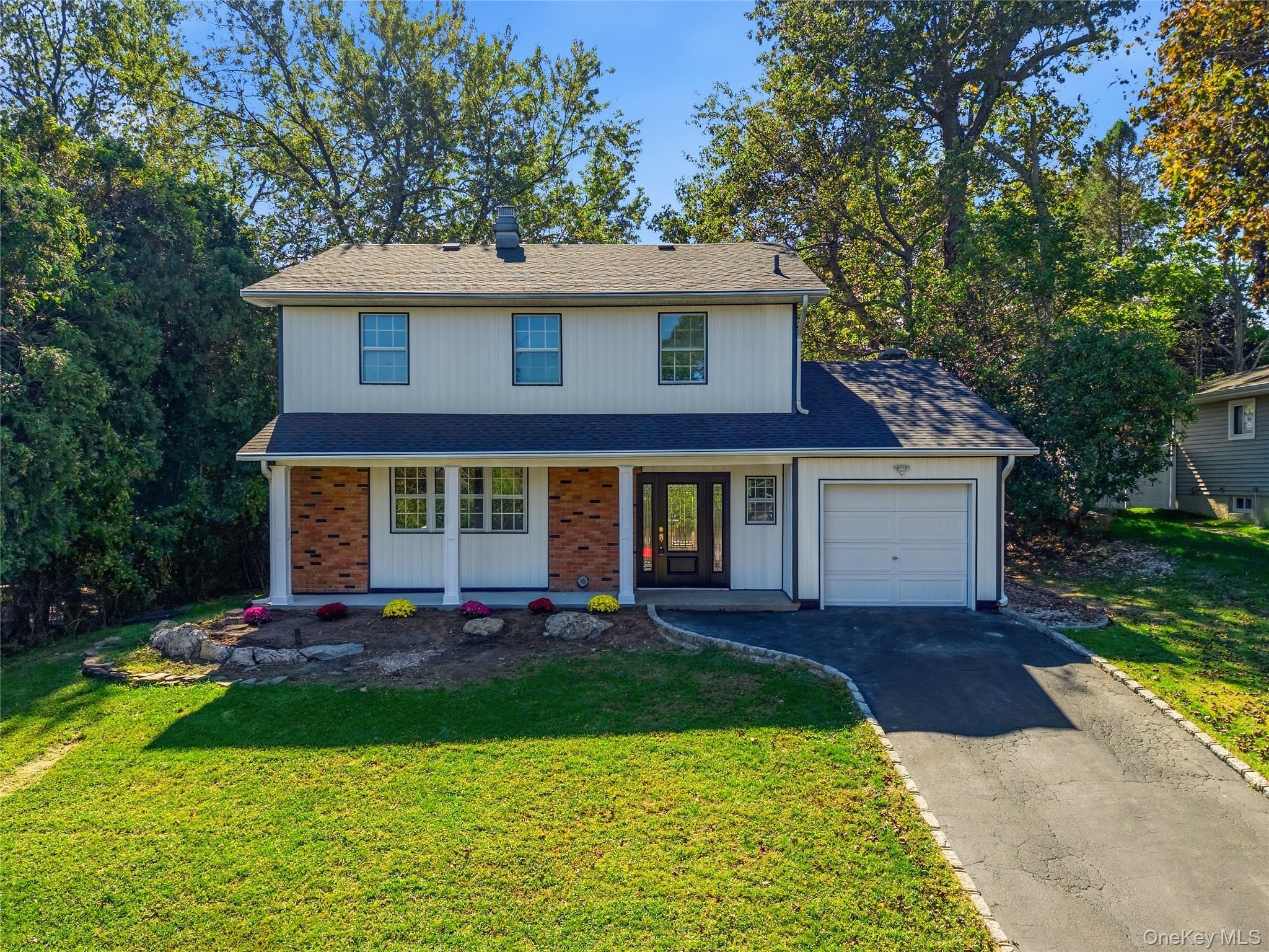 4 Deepdale Drive — photo 2