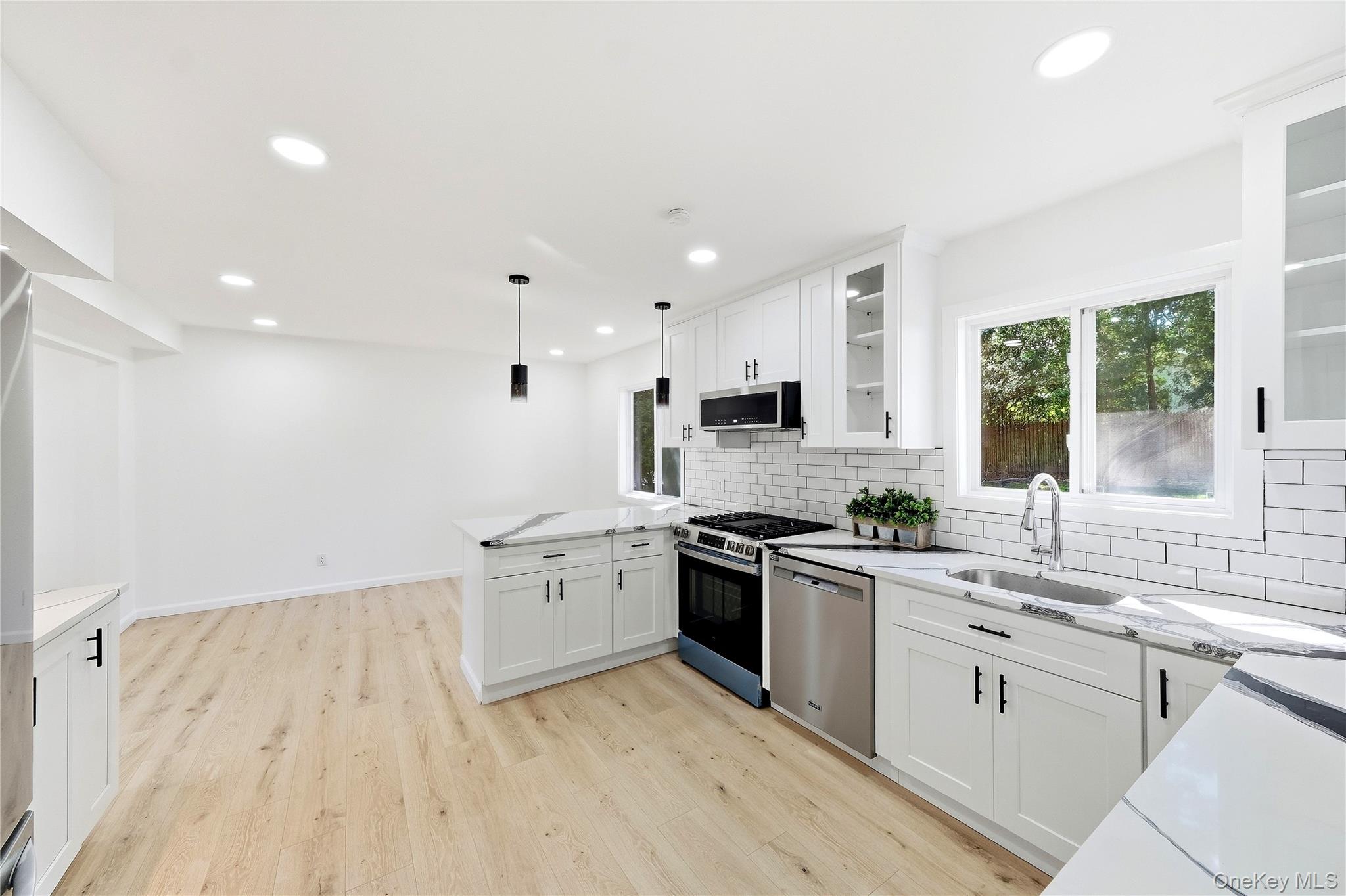 4 Deepdale Drive — photo 10