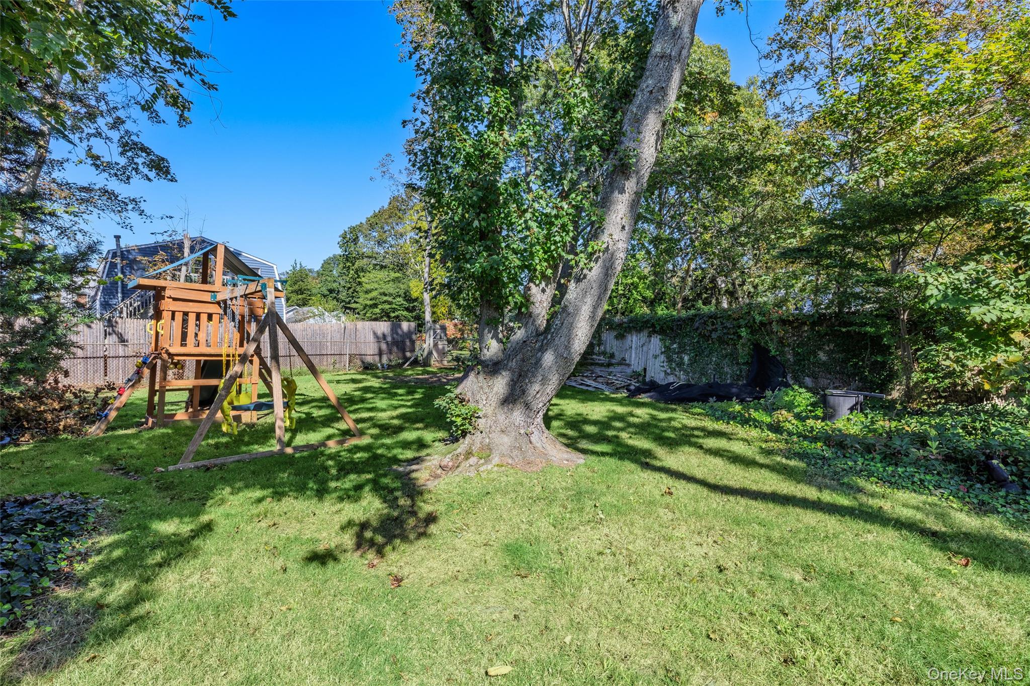 373 Oak Street — photo 32