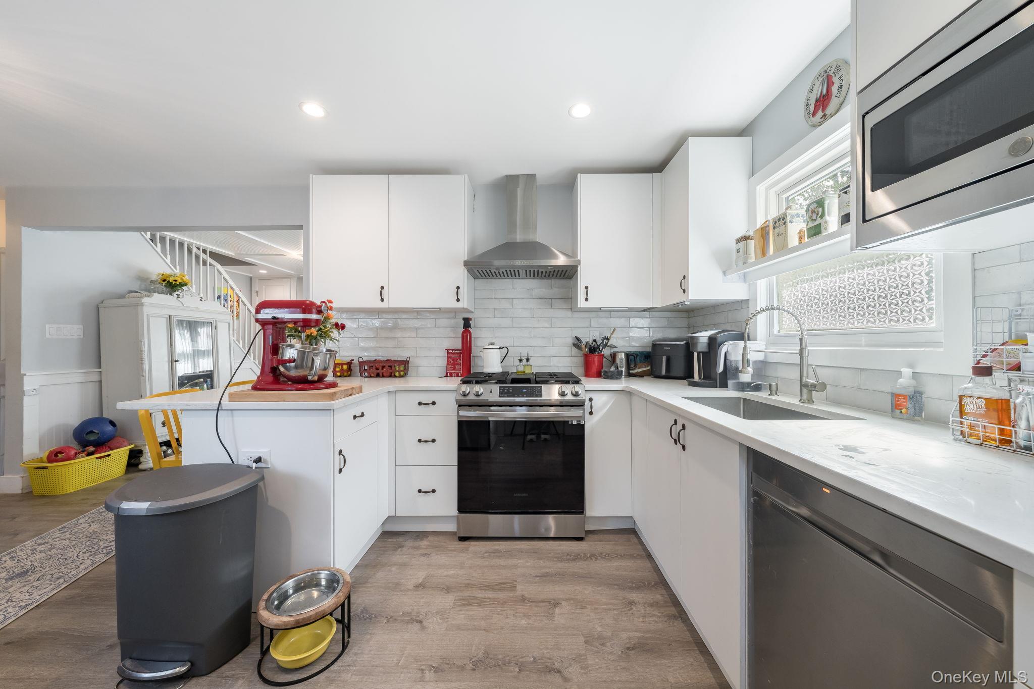 38 Middle Neck Road, Port Washington