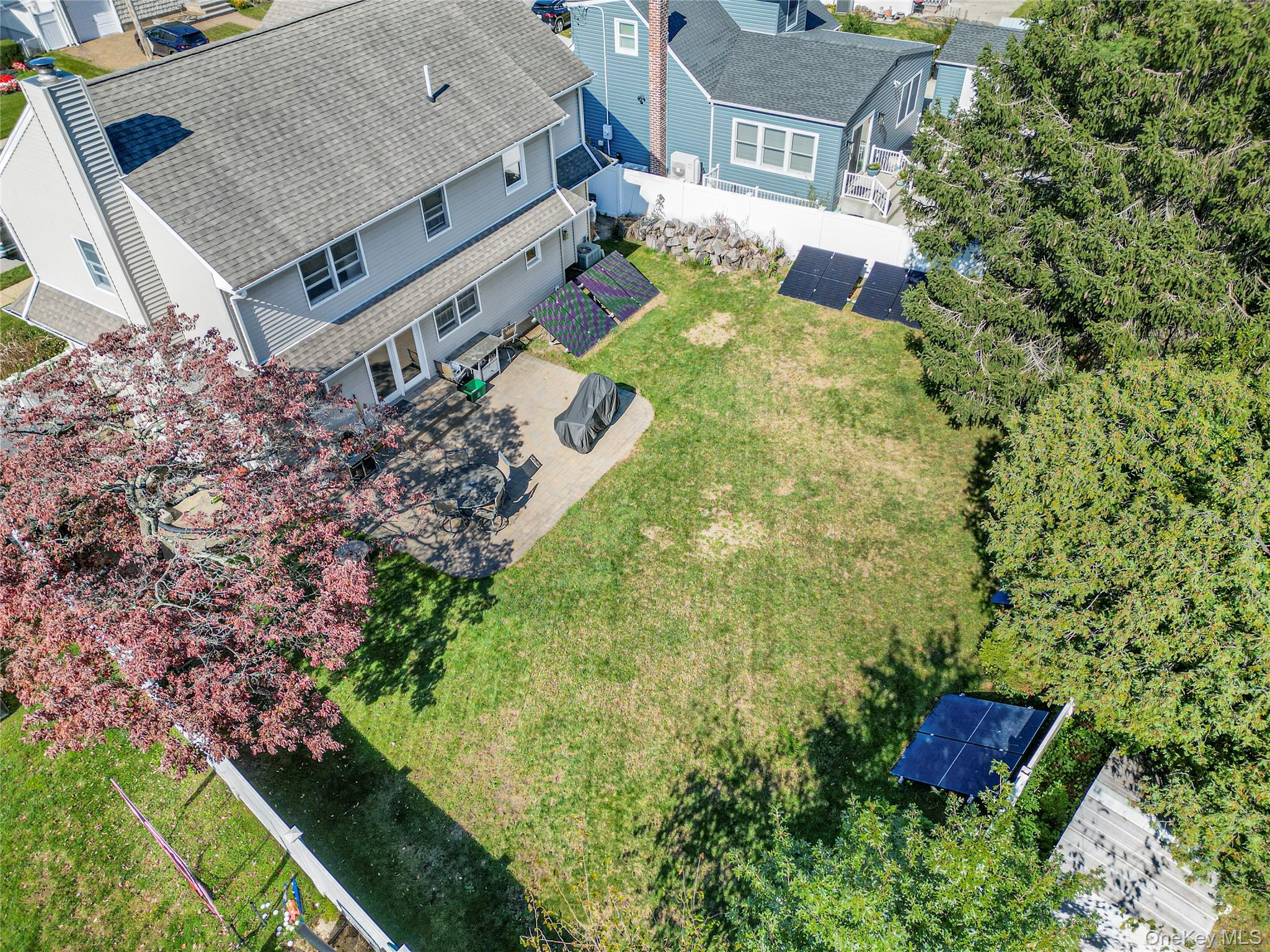 122 Dorothy Drive — photo 2