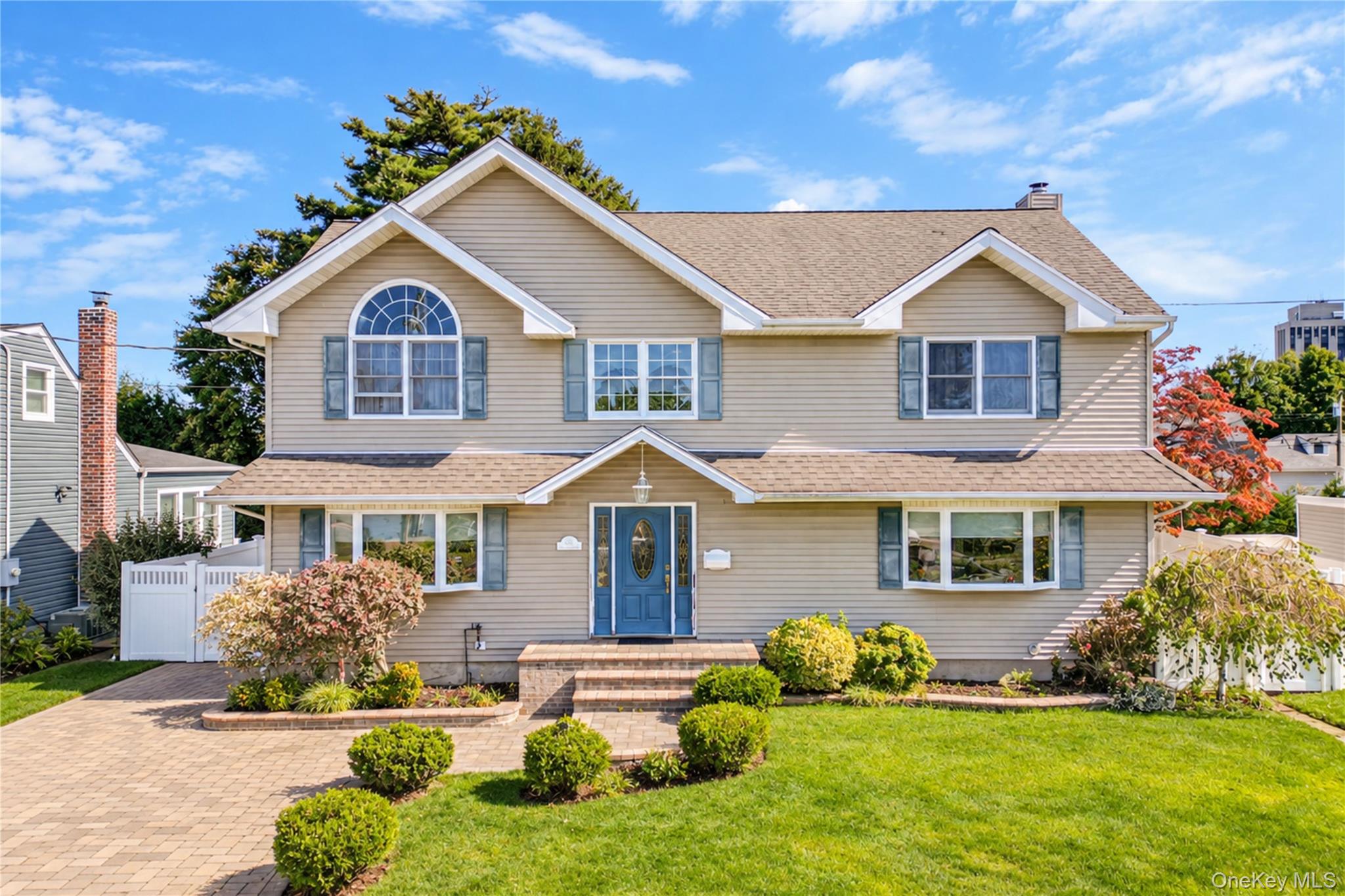 122 Dorothy Drive, East Meadow
