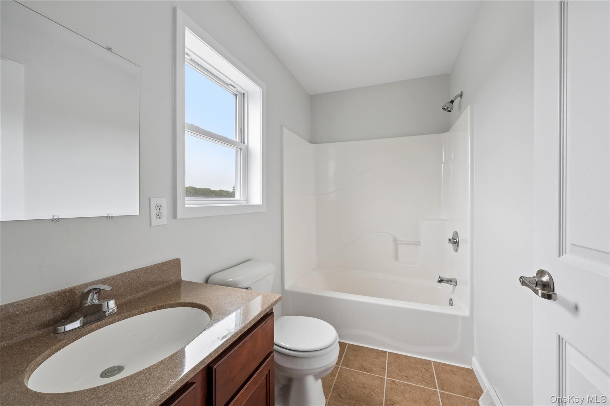 147A Old Country Rd — photo 14