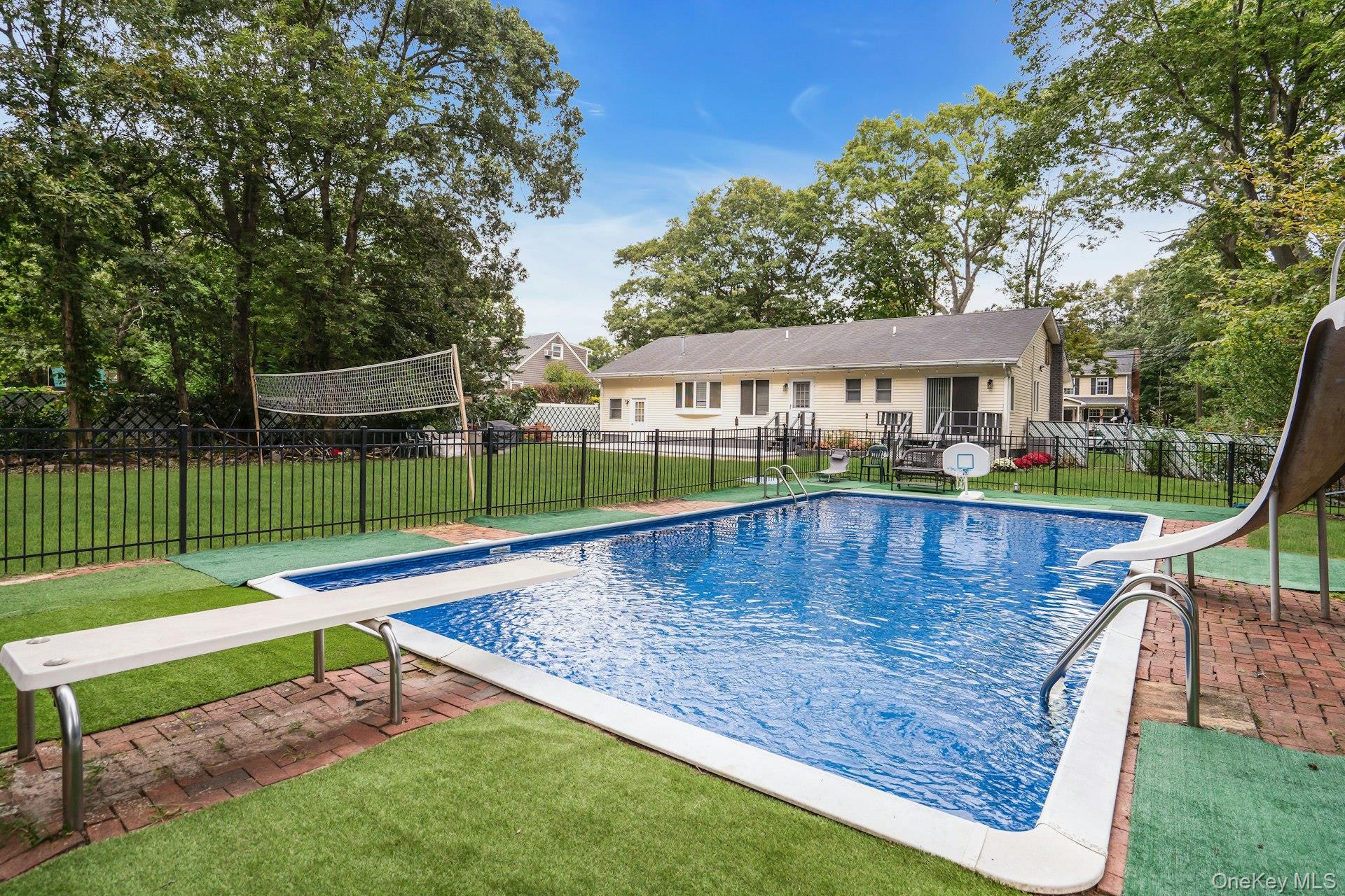 26 Williams Avenue — photo 43
