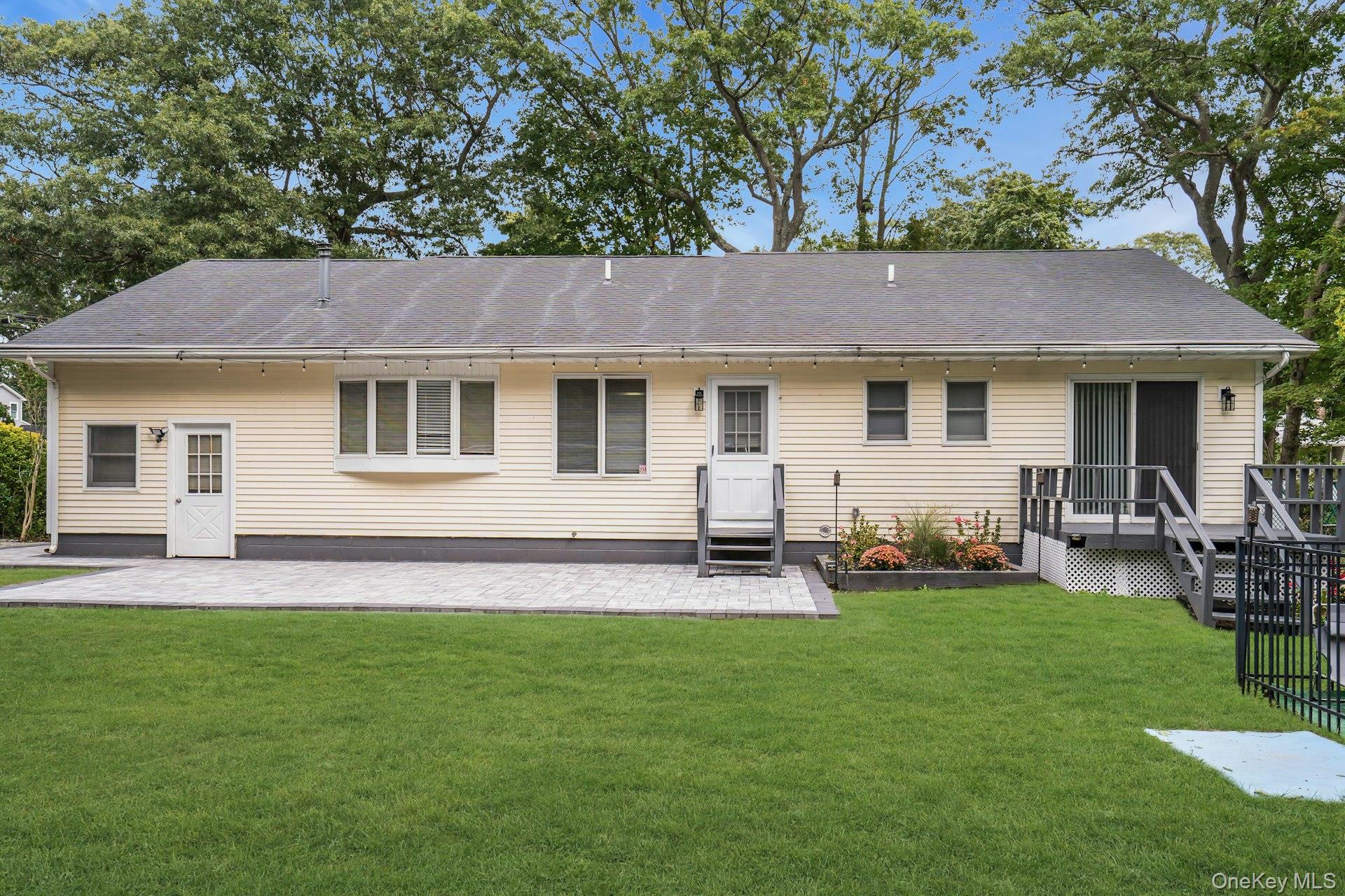 26 Williams Avenue — photo 45