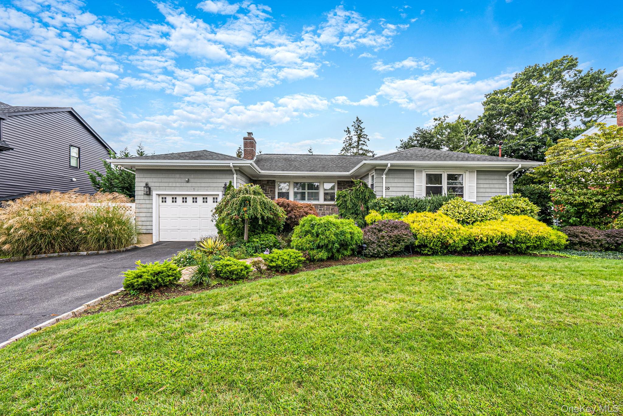 20 Argonne Place, Massapequa