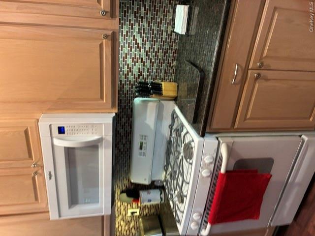 118 Joseph Lane — photo 5