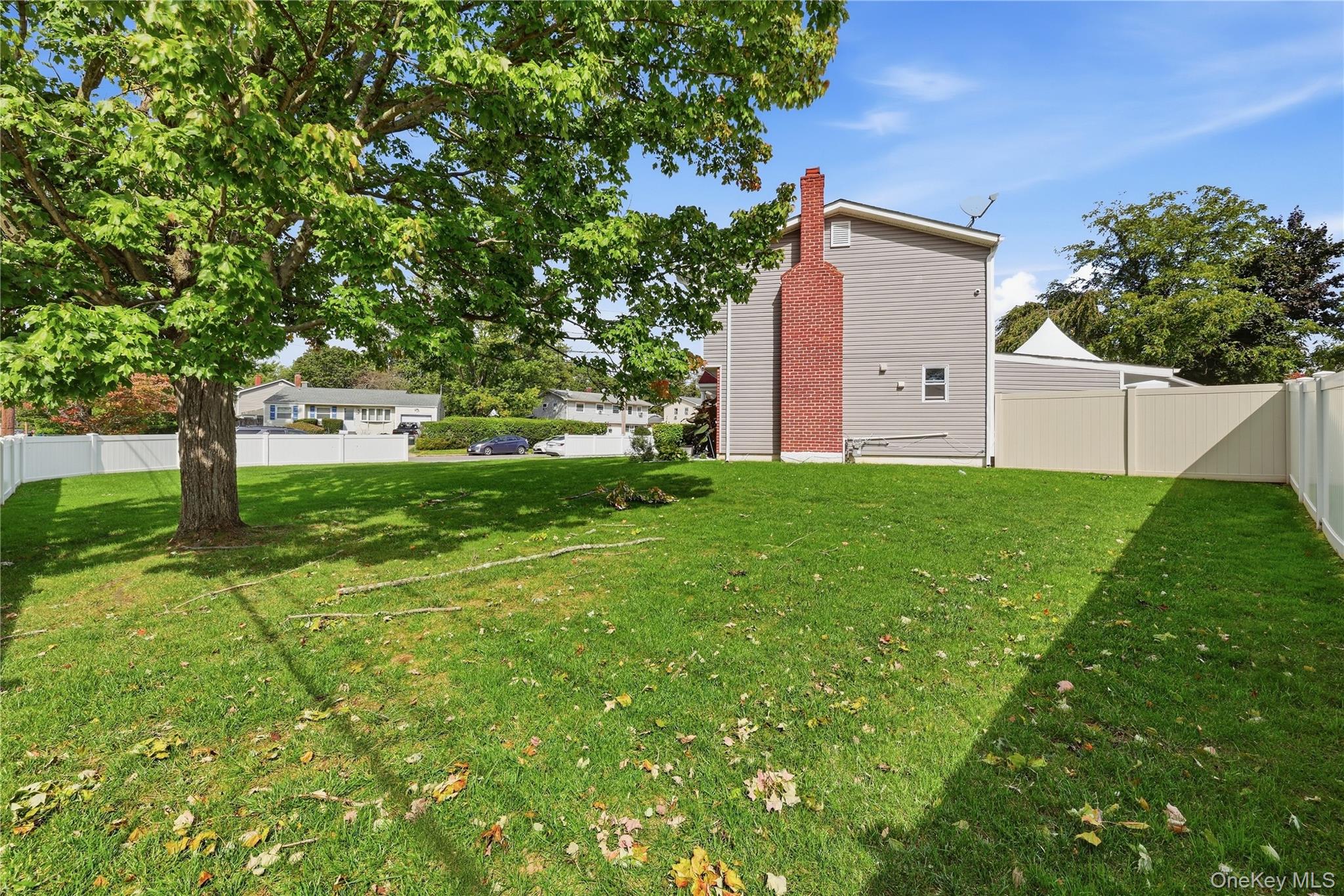 266 Riddle Street — photo 21