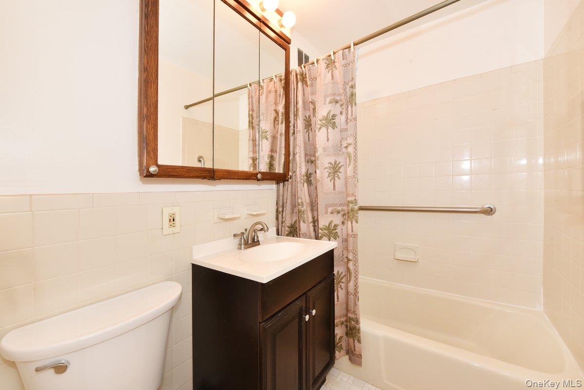 3 Birchwood Court #4B — photo 8
