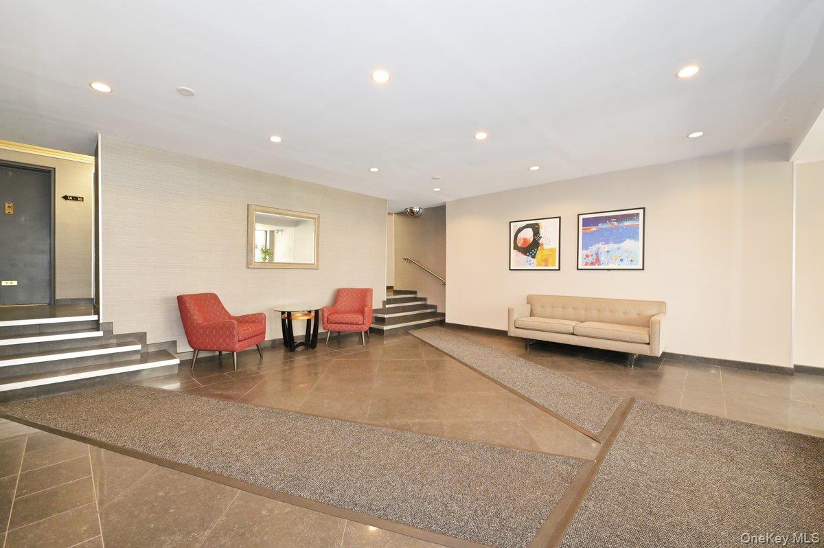 3 Birchwood Court #4B — photo 9