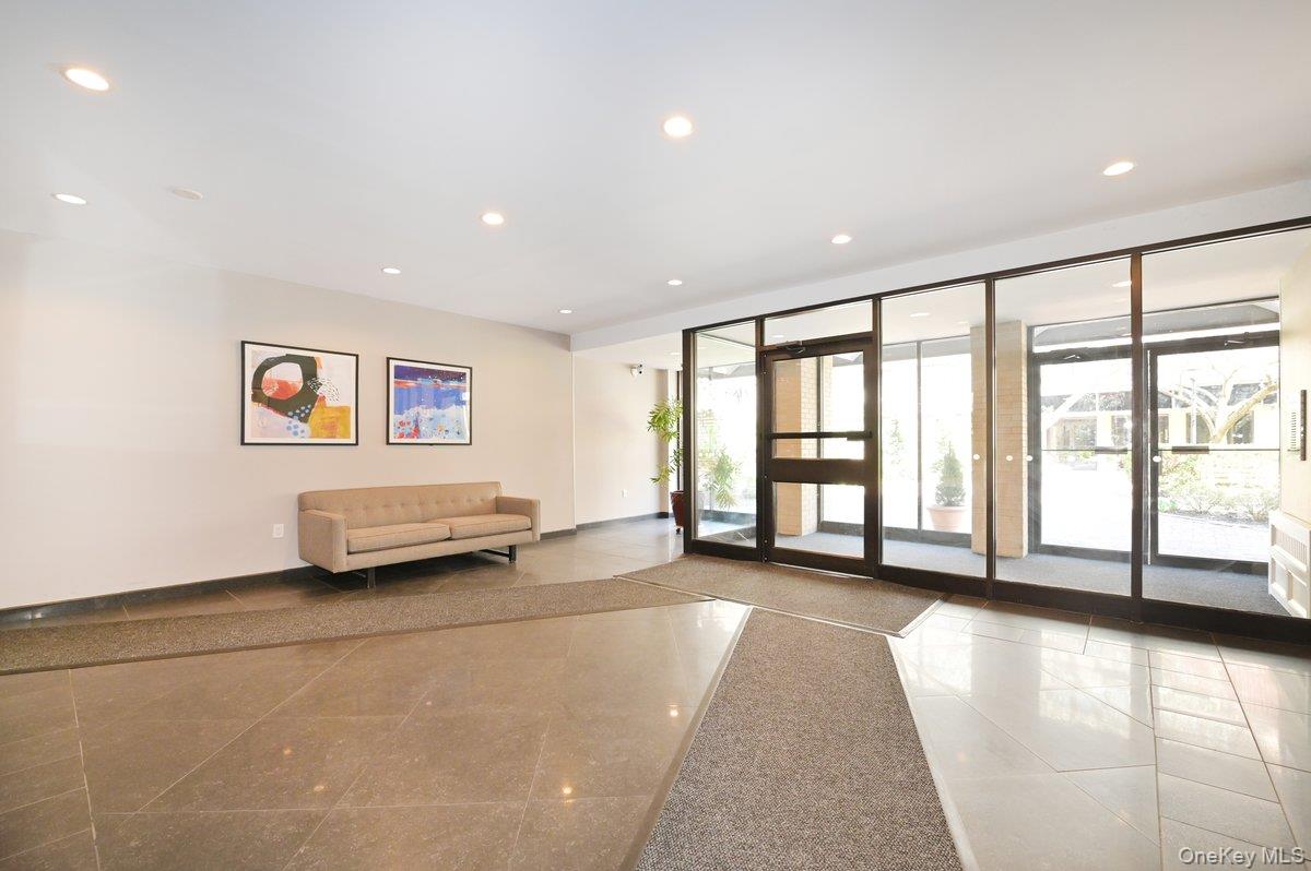 3 Birchwood Court #4B — photo 10