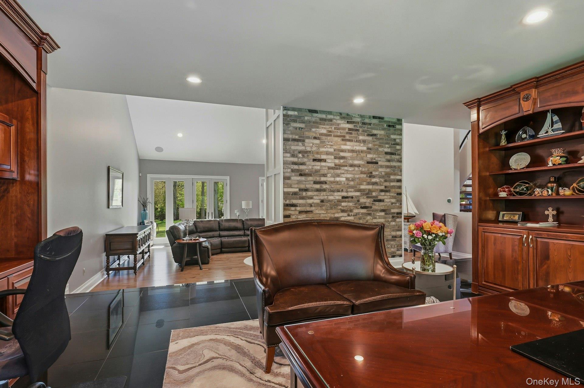 10 Fox Meadow Lane — photo 16